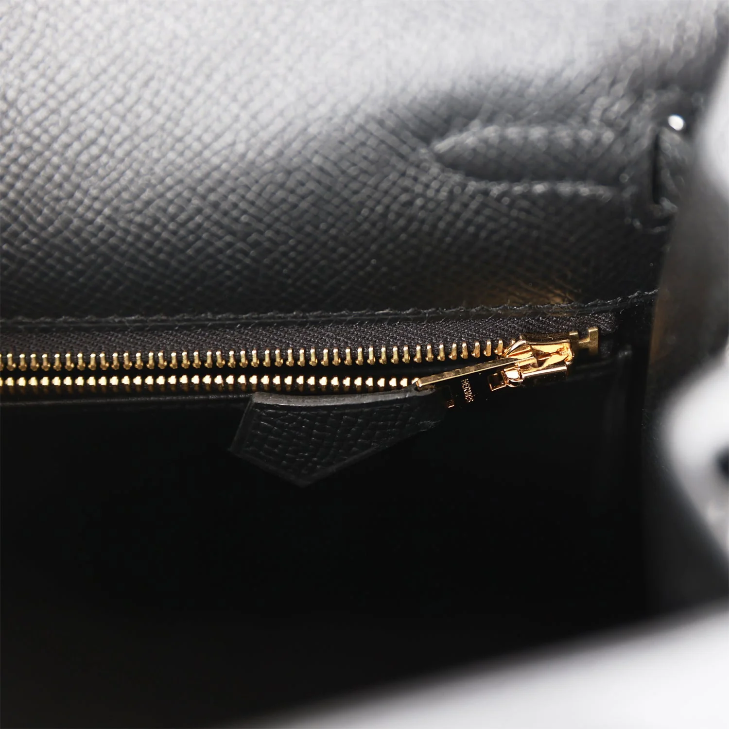 Her Kelly Sellier 25 Black Epsom Gold Hardware