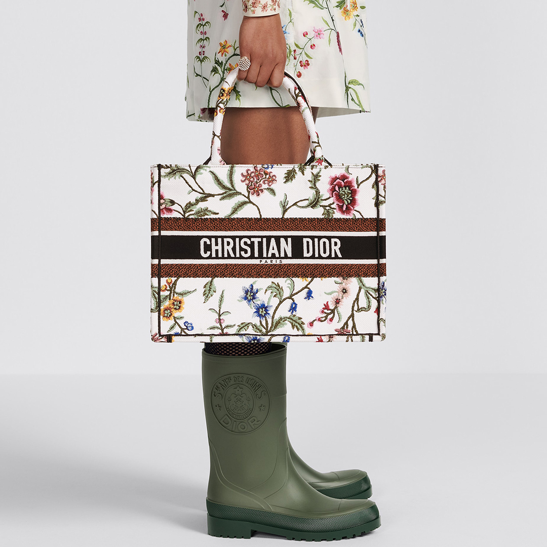 MEDIUM  BOOK TOTE