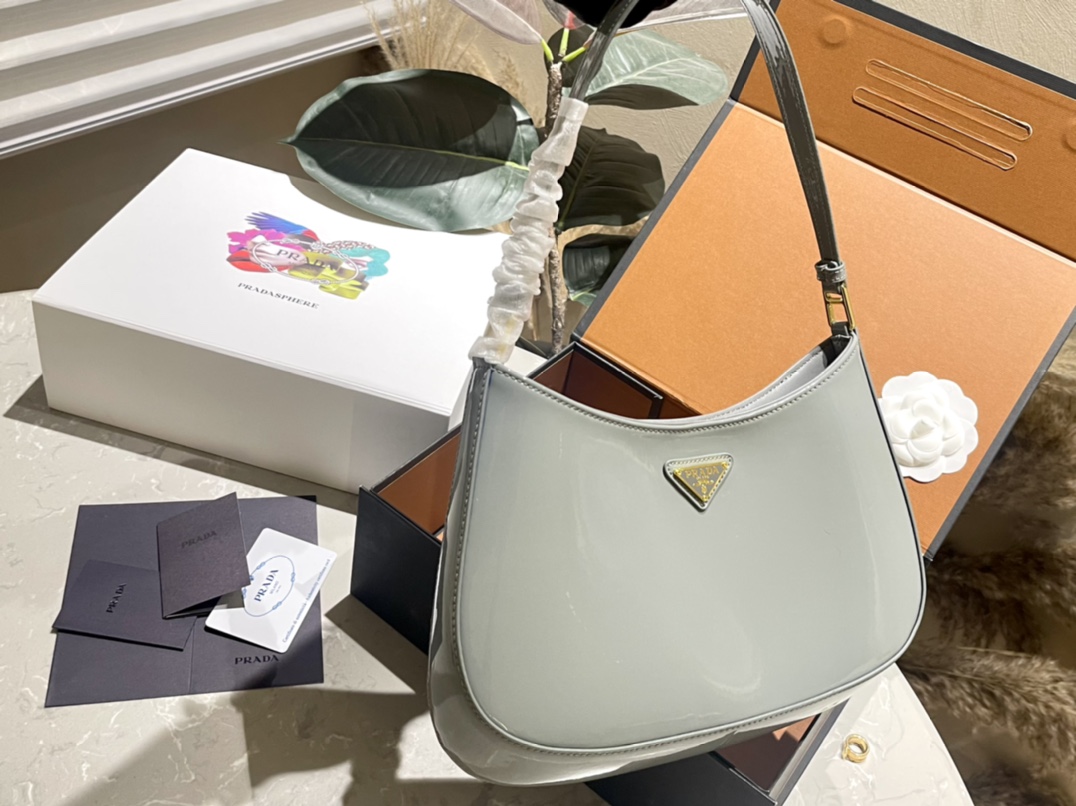 Cleo brushed leather shoulder bag
