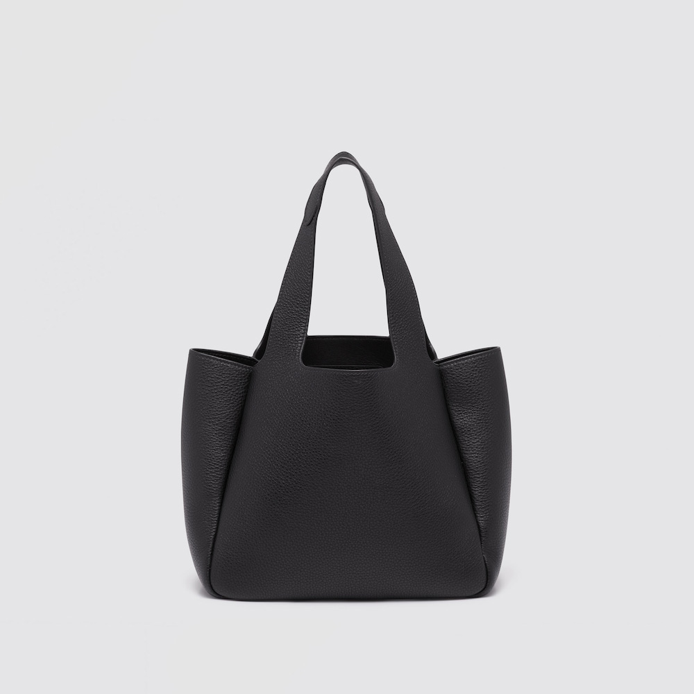 Medium leather tote