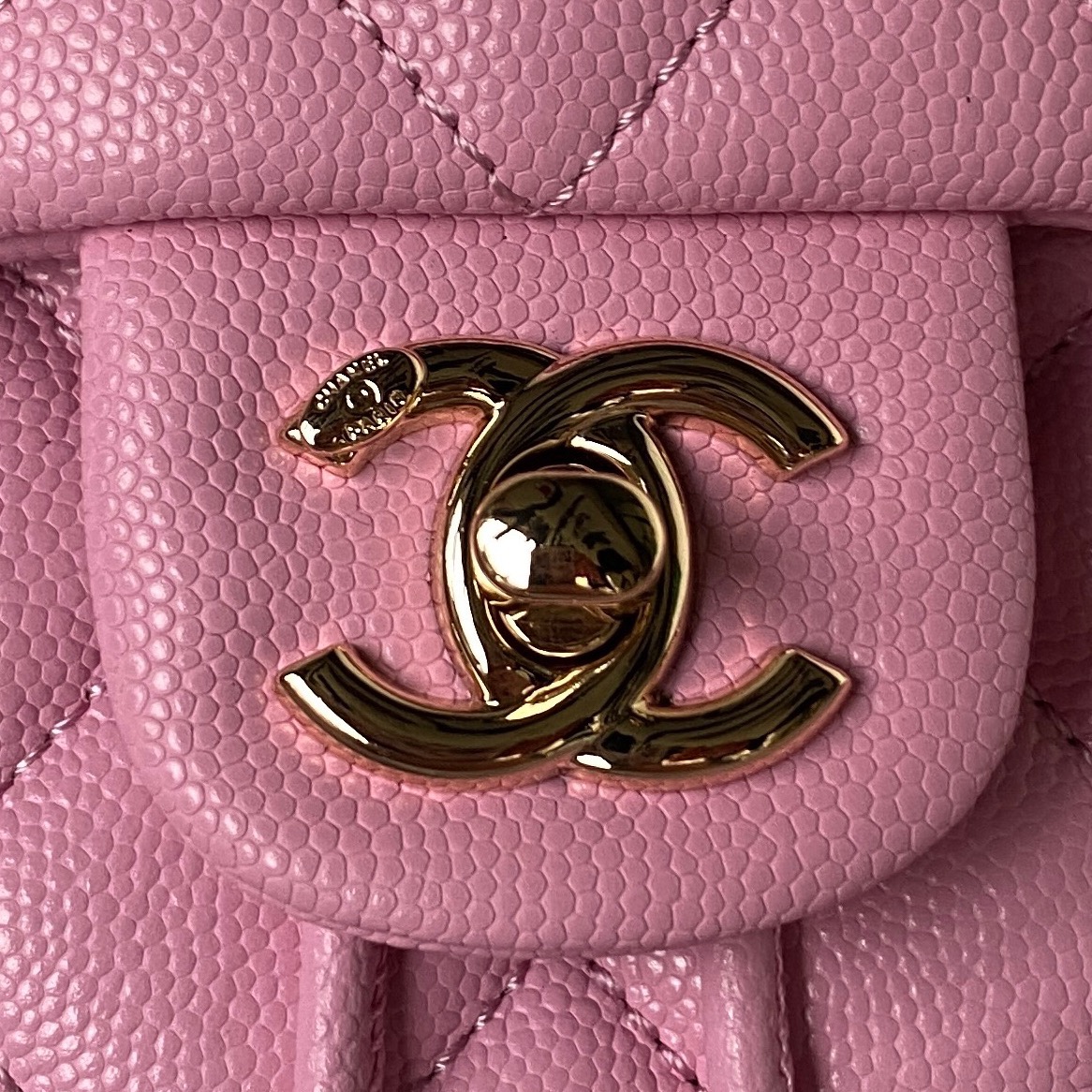 CHANEL Backpacks Grain-embossed shiny calf leather with gold-coloured metal Rose Pink-AS4058