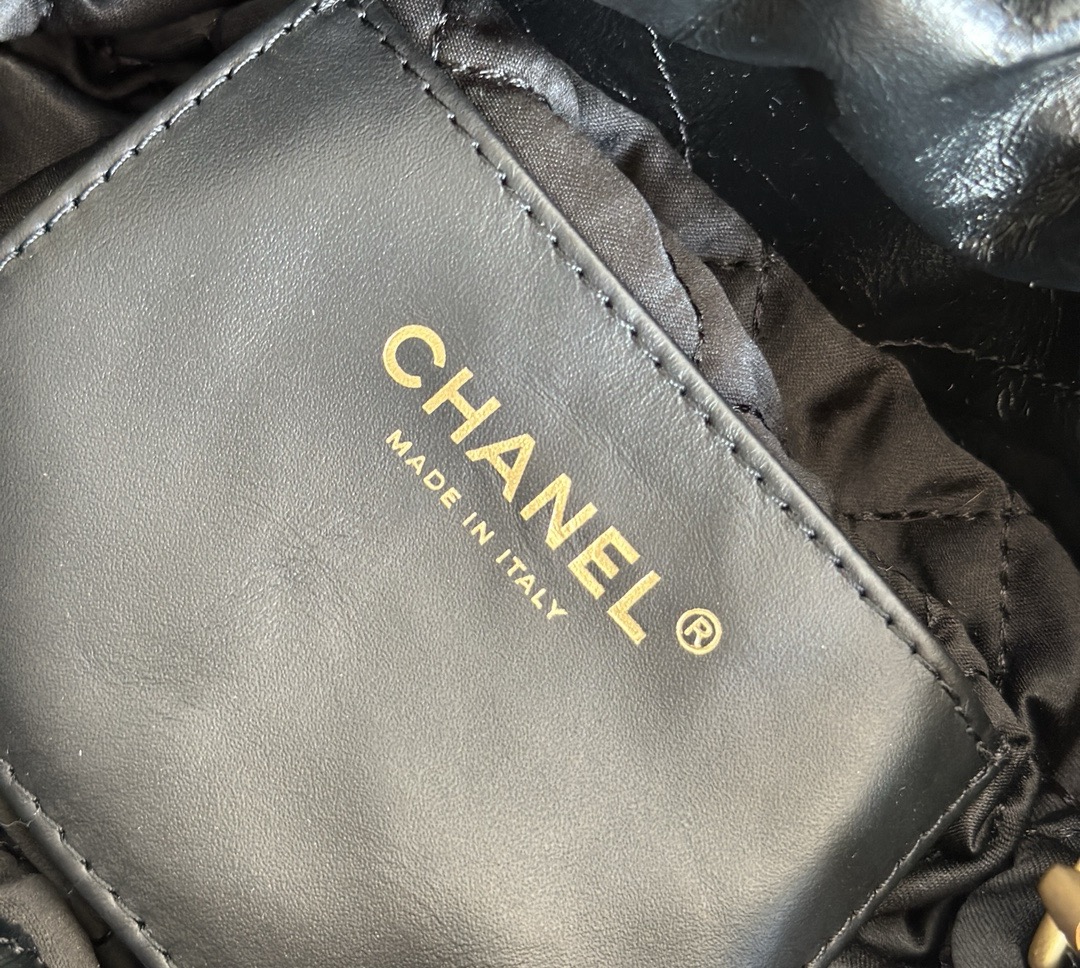 CHANEL CHANEL 22 Mini Handbag Shiny Calfskin & Gold-Tone Metal Black- AS3980