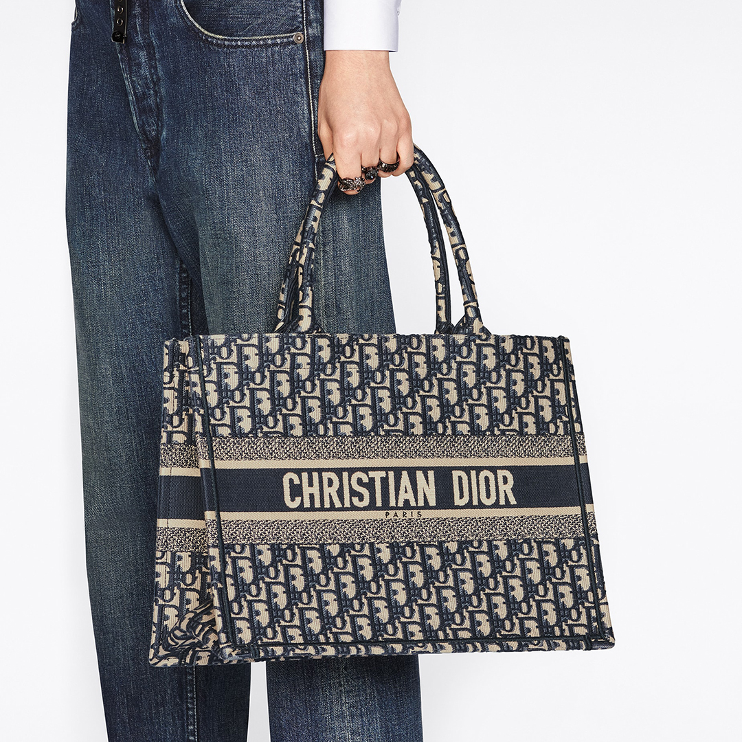 MEDIUM  BOOK TOTE