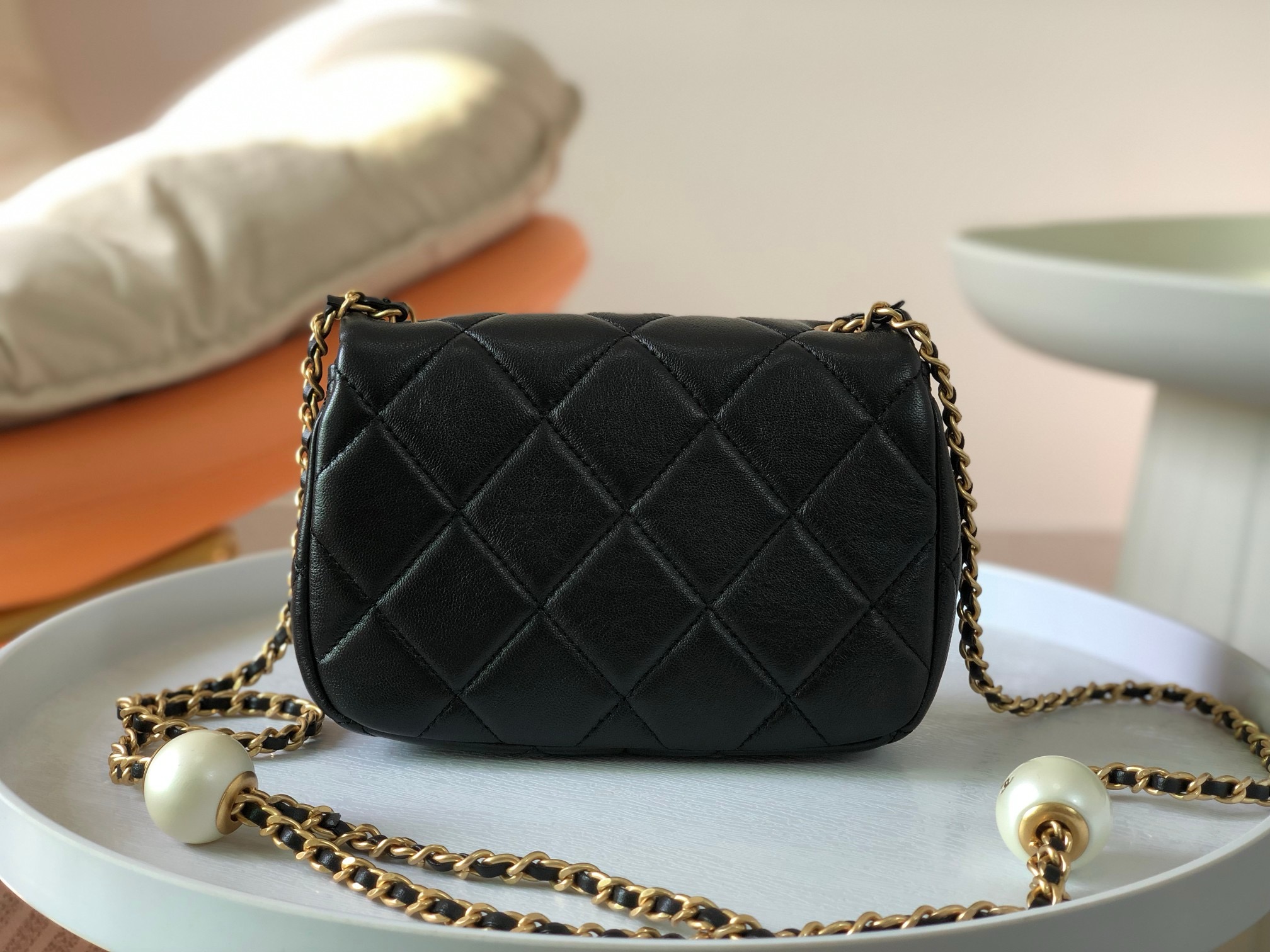 CHANEL Mini Flap Bag Shiny Lambskin, Imitation Pearls & Gold-Tone Metal White-AS4947