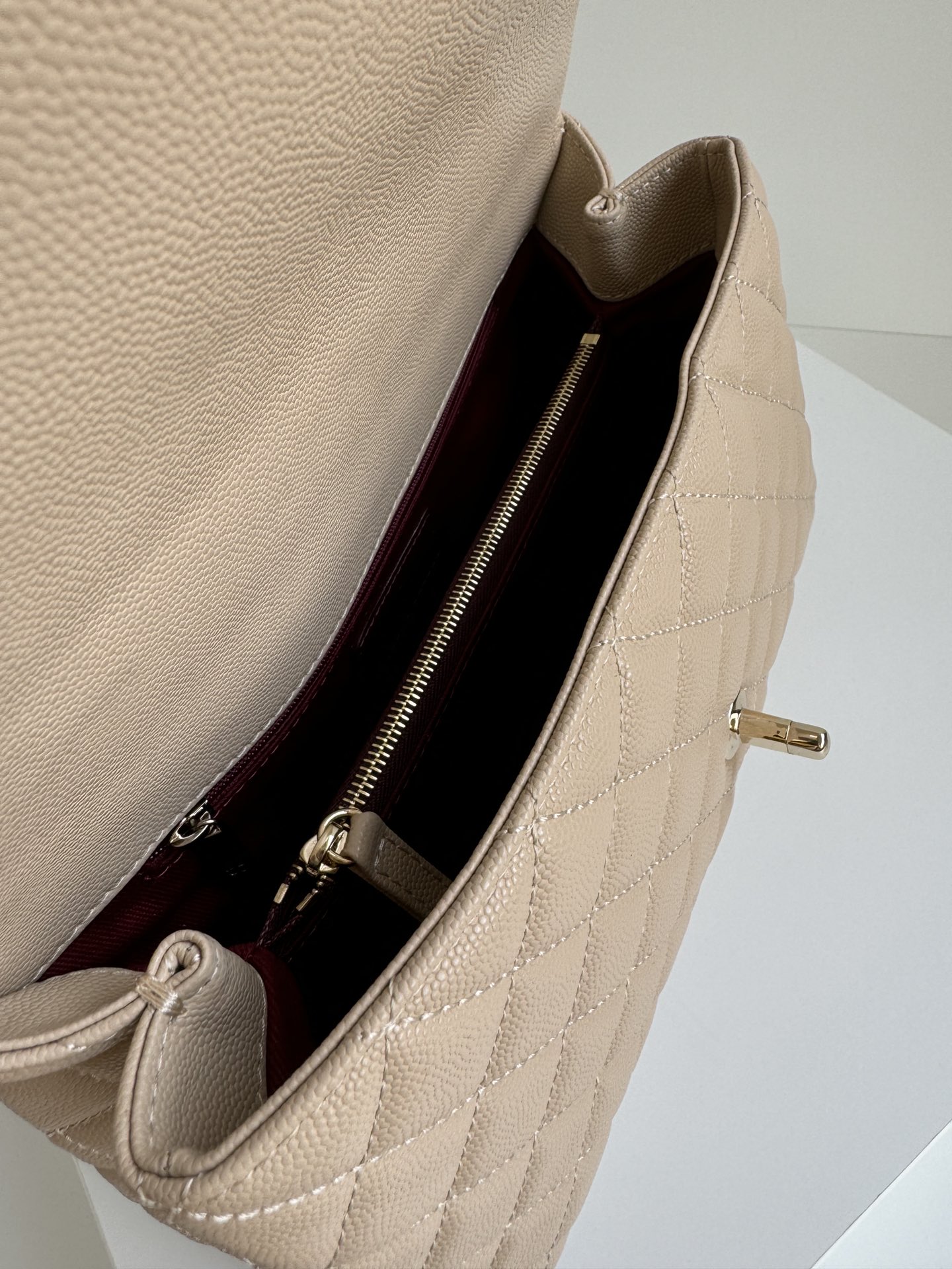 CHANEL Large Flap Bag With Top Handle ﻿Apricot-A92991