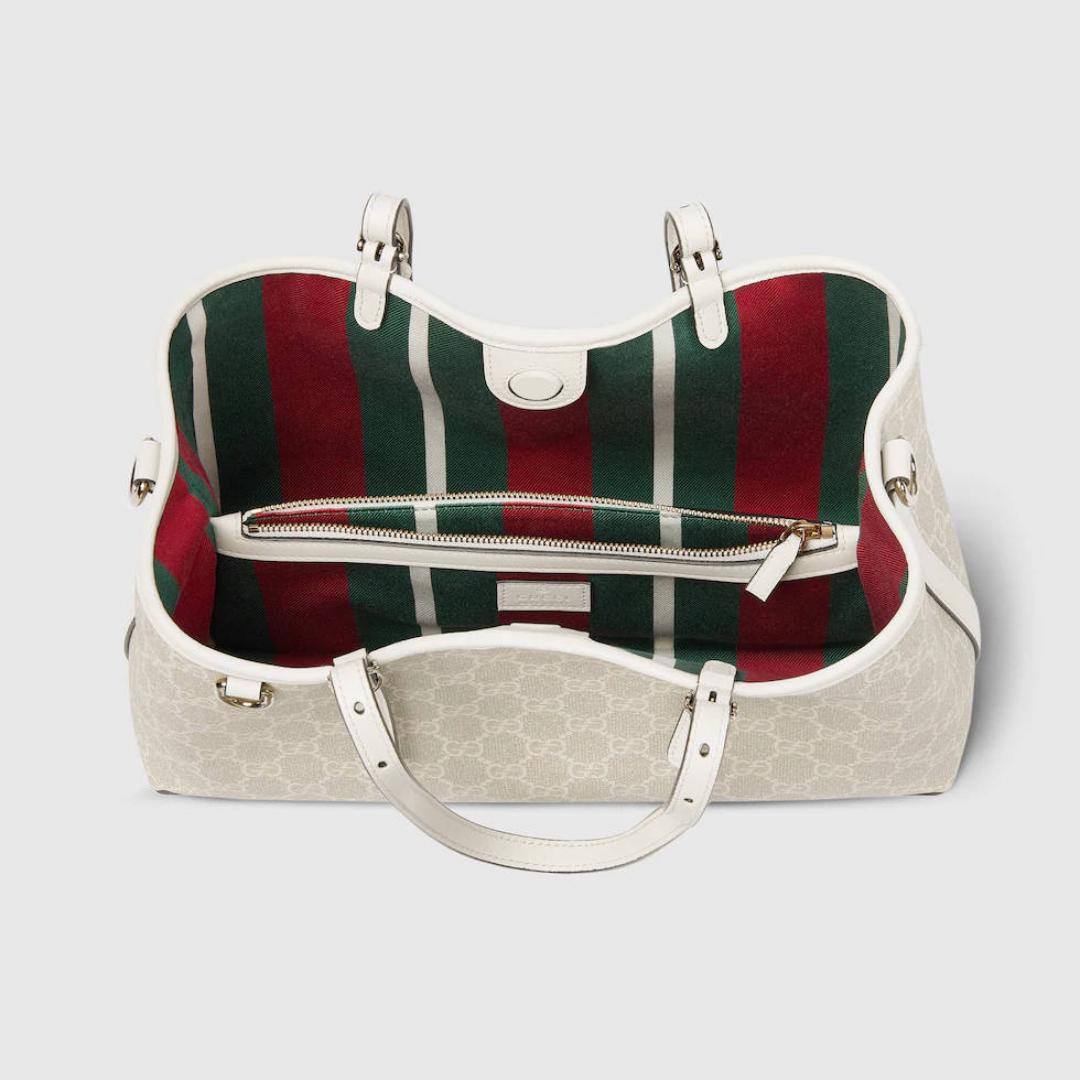 GG Emblem Medium Tote Bag