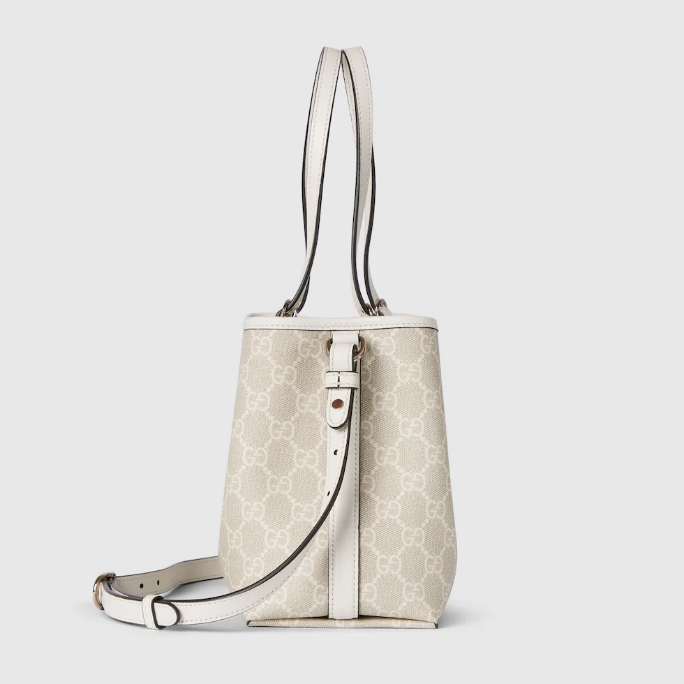GG Emblem Medium Tote Bag