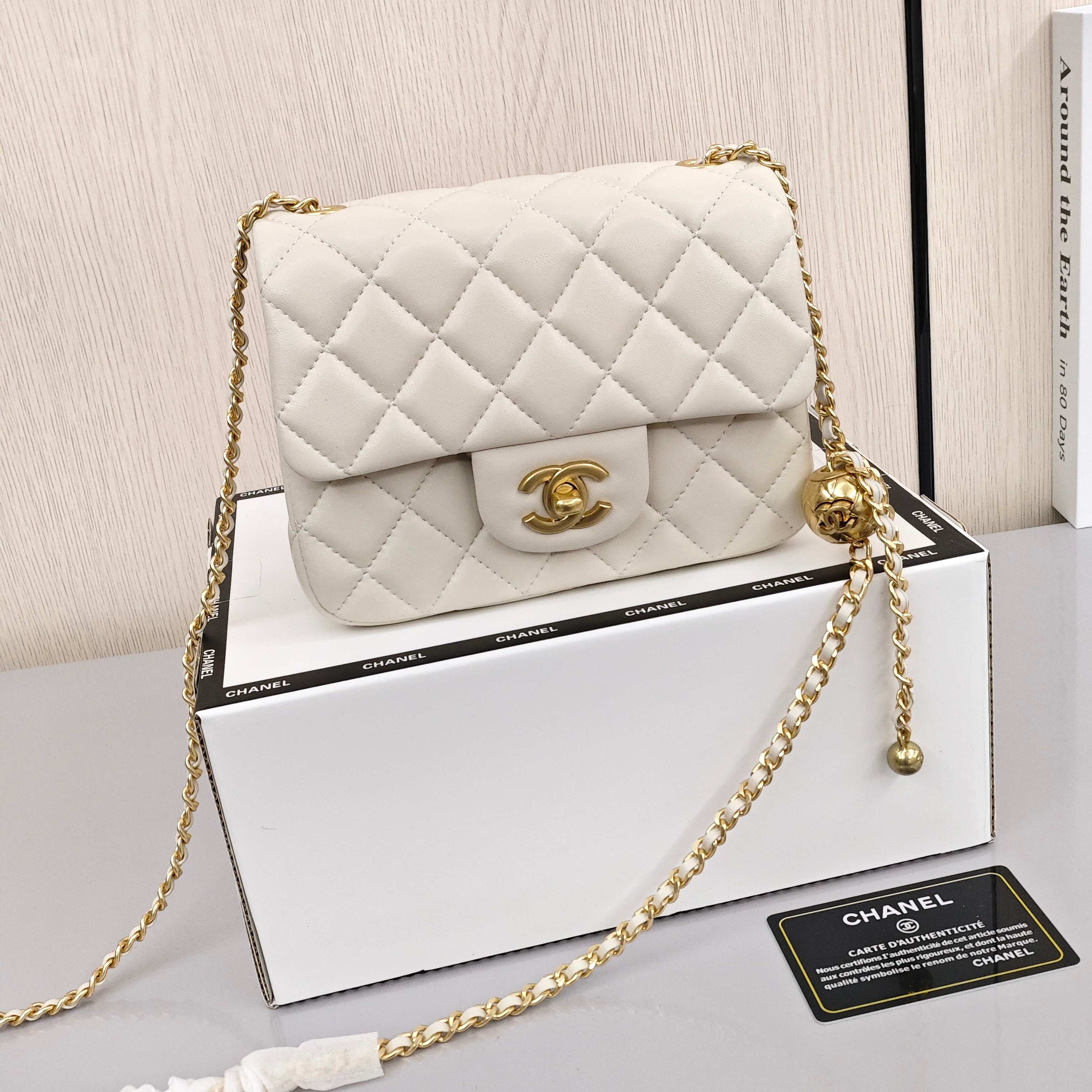 CHANEL SIZE22 Double Gold Bead Small Gold Ball Flap Bag, made of cowhide, Crossbody, Hand - carry and Shoulder Bag, Women's Style, White