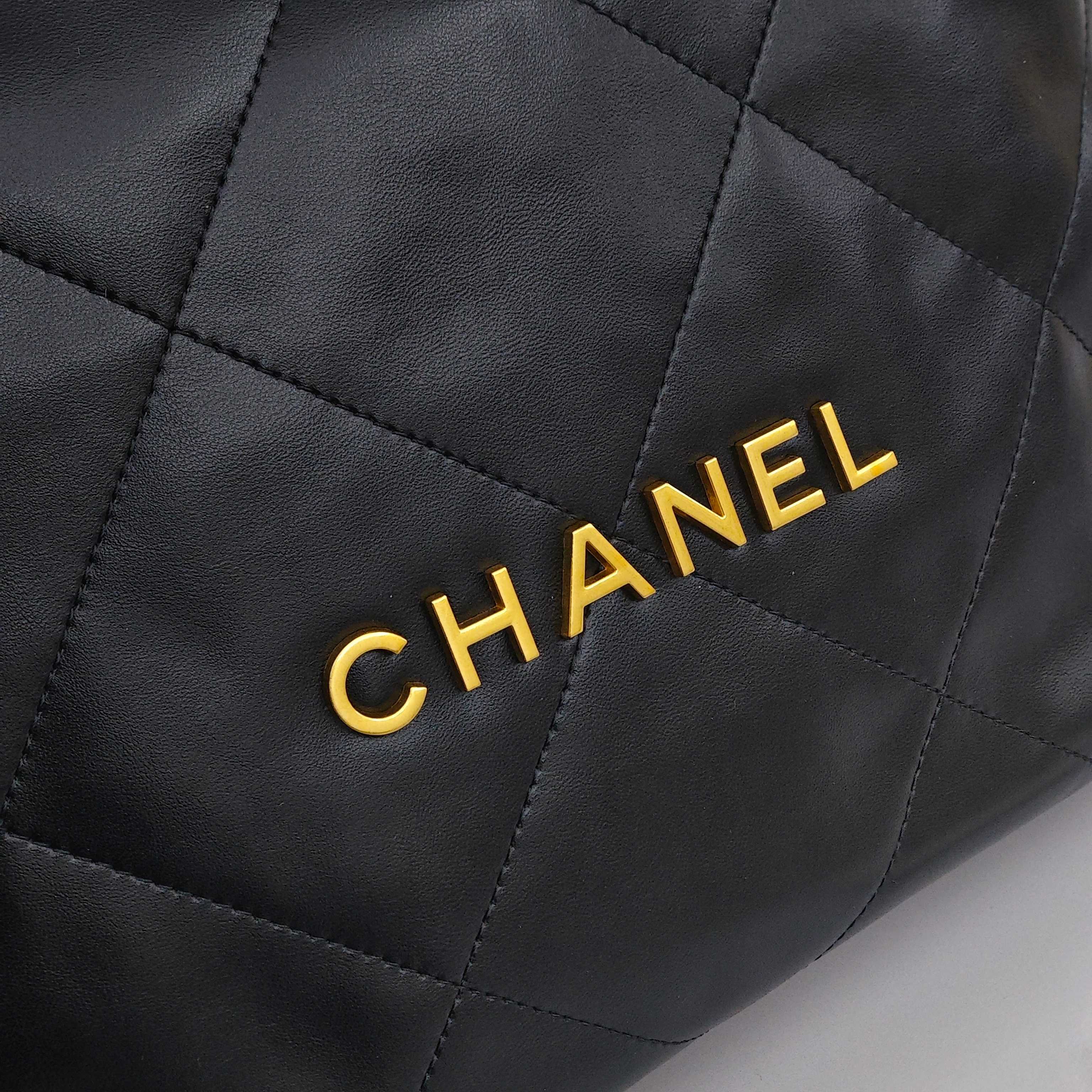 CHANEL 23S 22bag mini Quilted Drawstring Chain Bag with Shiny Crinkled Calfskin, Shoulder and Crossbody Bag, Mini Size, Women's Style, Black