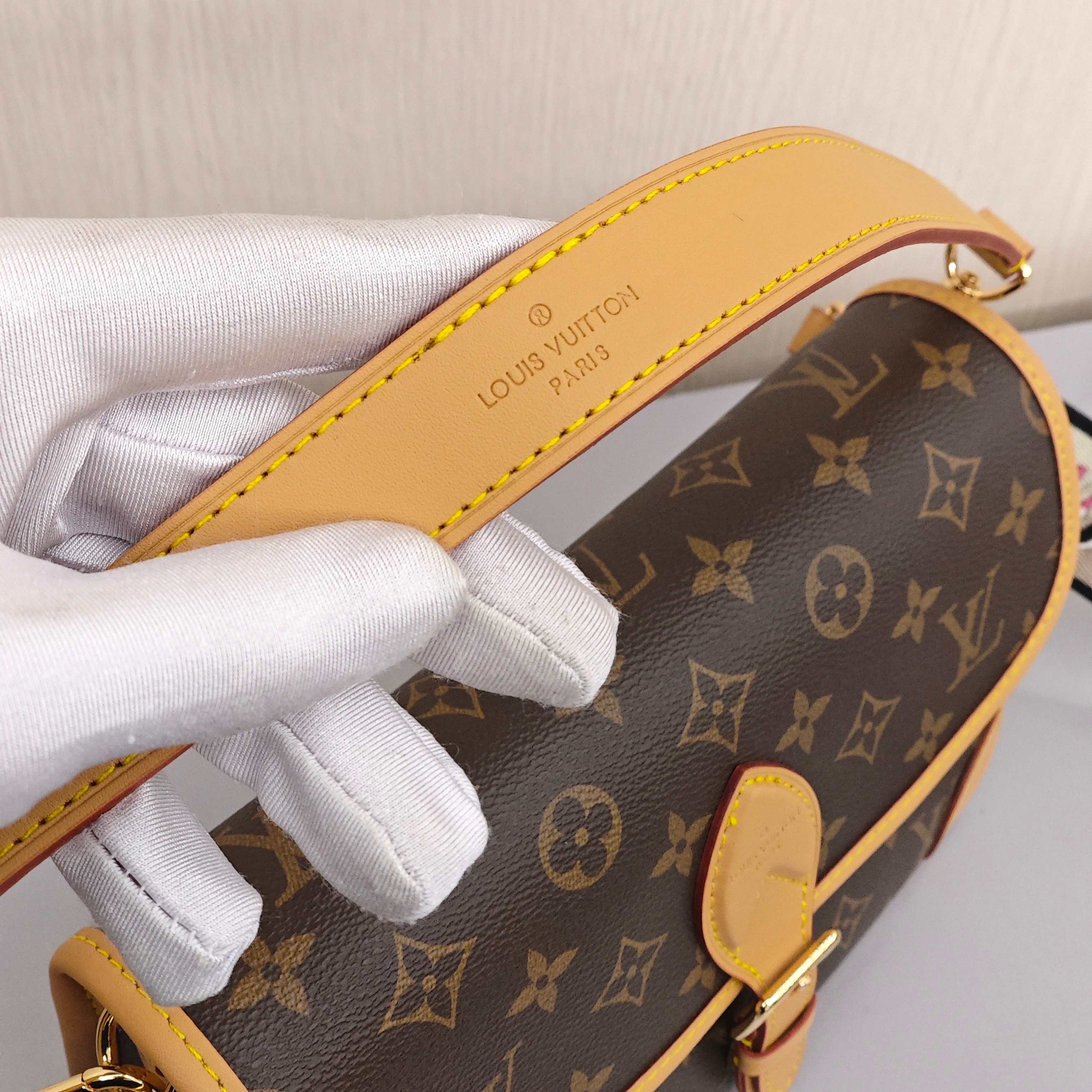 LOUIS VUITTON Diane PM Small - sized Women's Handbag/Shoulder/Crossbody Bag with Monogram Canvas, Brown