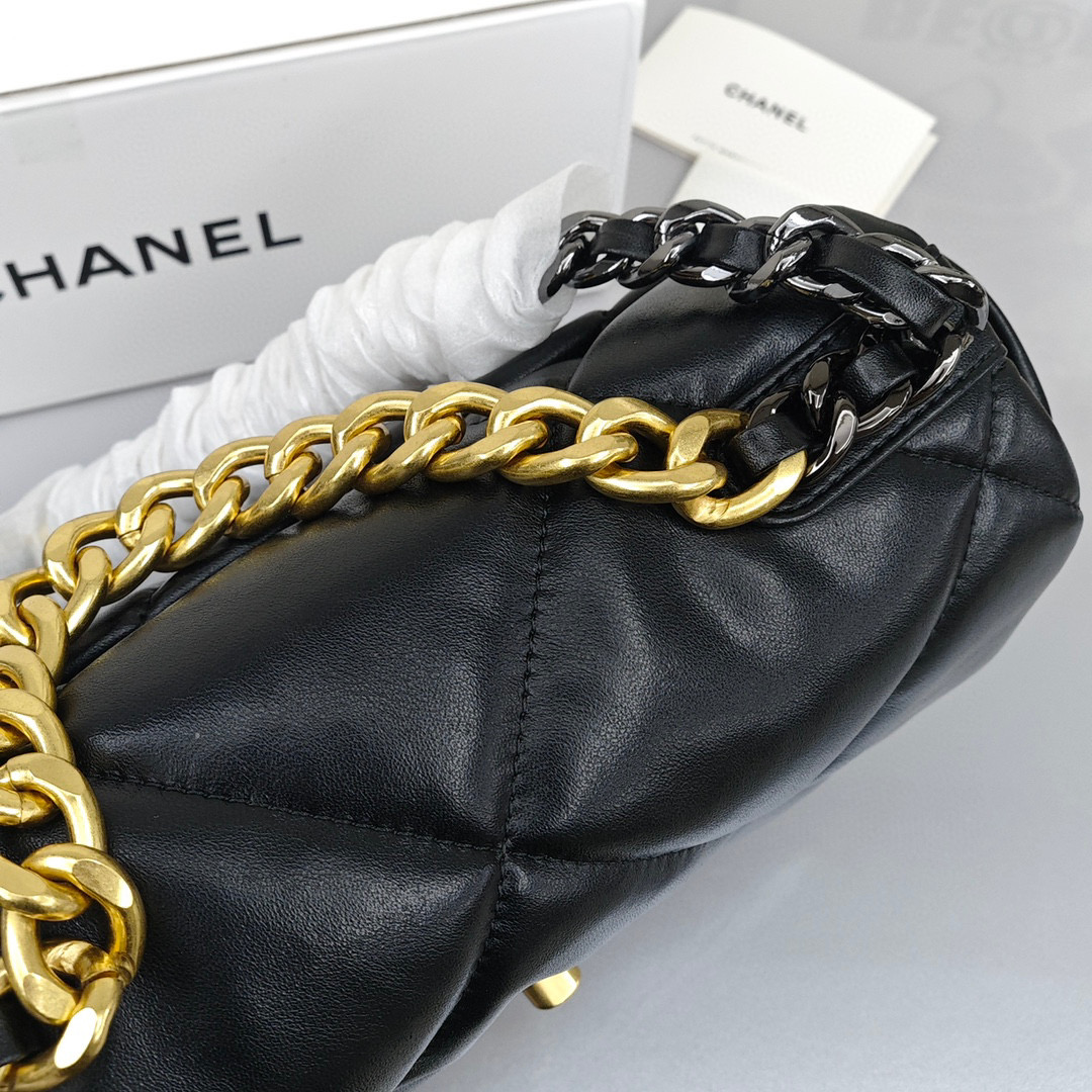 CHANEL 19Bag Medium - sized Women's Flap Bag with Quilted Pattern, Chain Handle, Made of Lambskin Leather. Can be Carried as a Handbag, Shoulder Bag or Crossbody Bag, Black