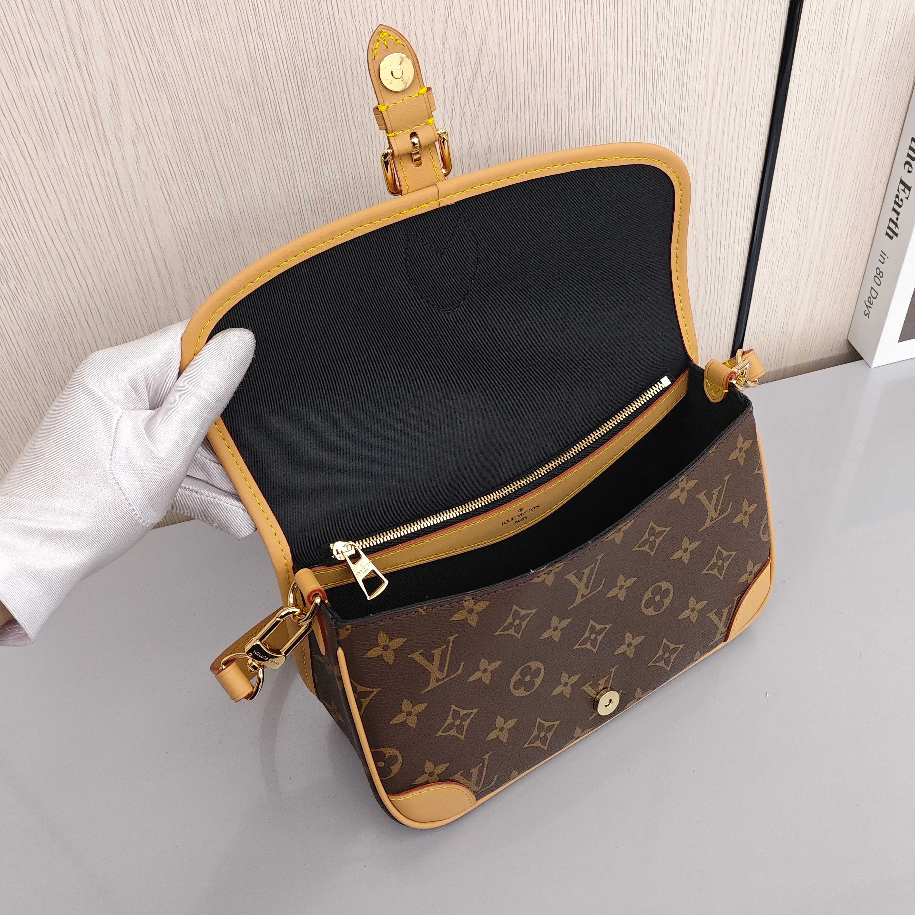 LOUIS VUITTON Diane PM Small - sized Women's Handbag/Shoulder/Crossbody Bag with Monogram Canvas, Brown