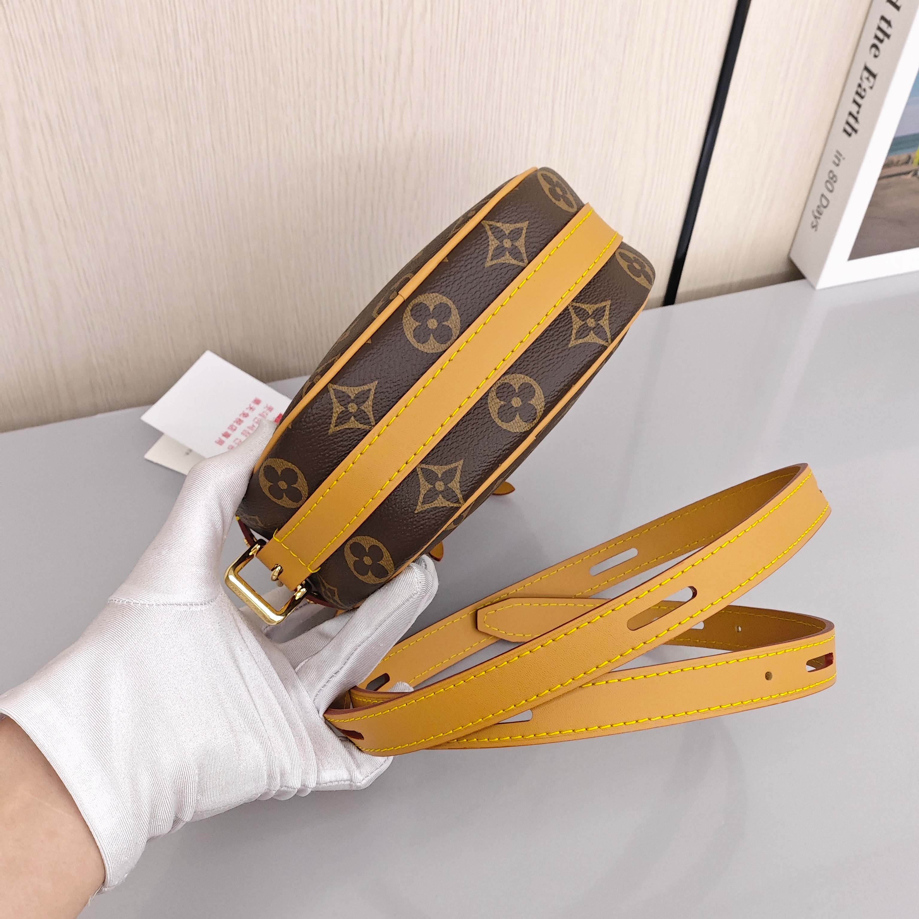 LOUIS VUITTON Boite Chapeau Souple PM Small - sized Women's Shoulder/Crossbody Bag with Monogram Canvas All - Over Print and Zipper Closure, Brown