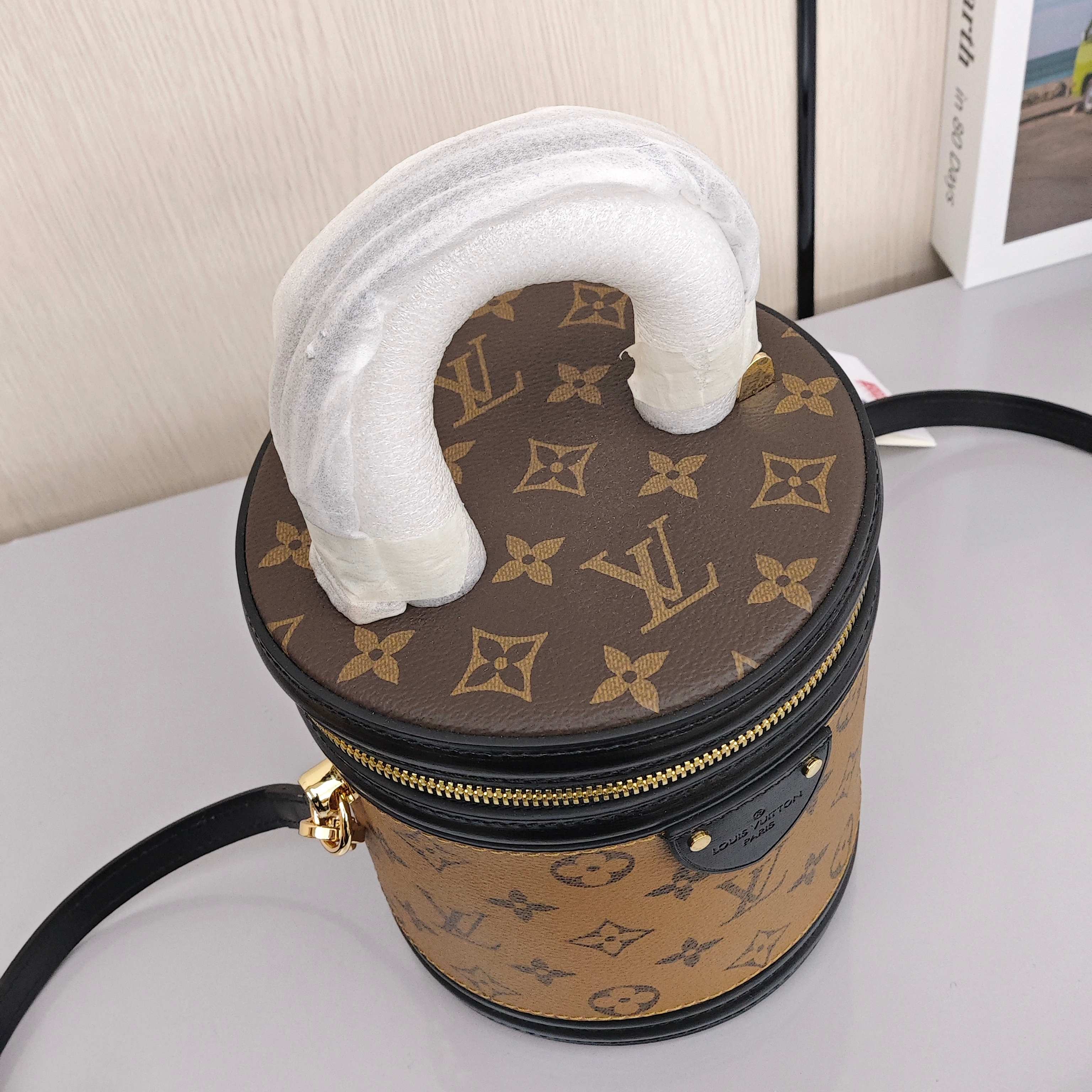 LOUIS VUITTON Cannes Small - sized Women's Handbag/Shoulder/Crossbody Bag with Monogram Canvas, Brown