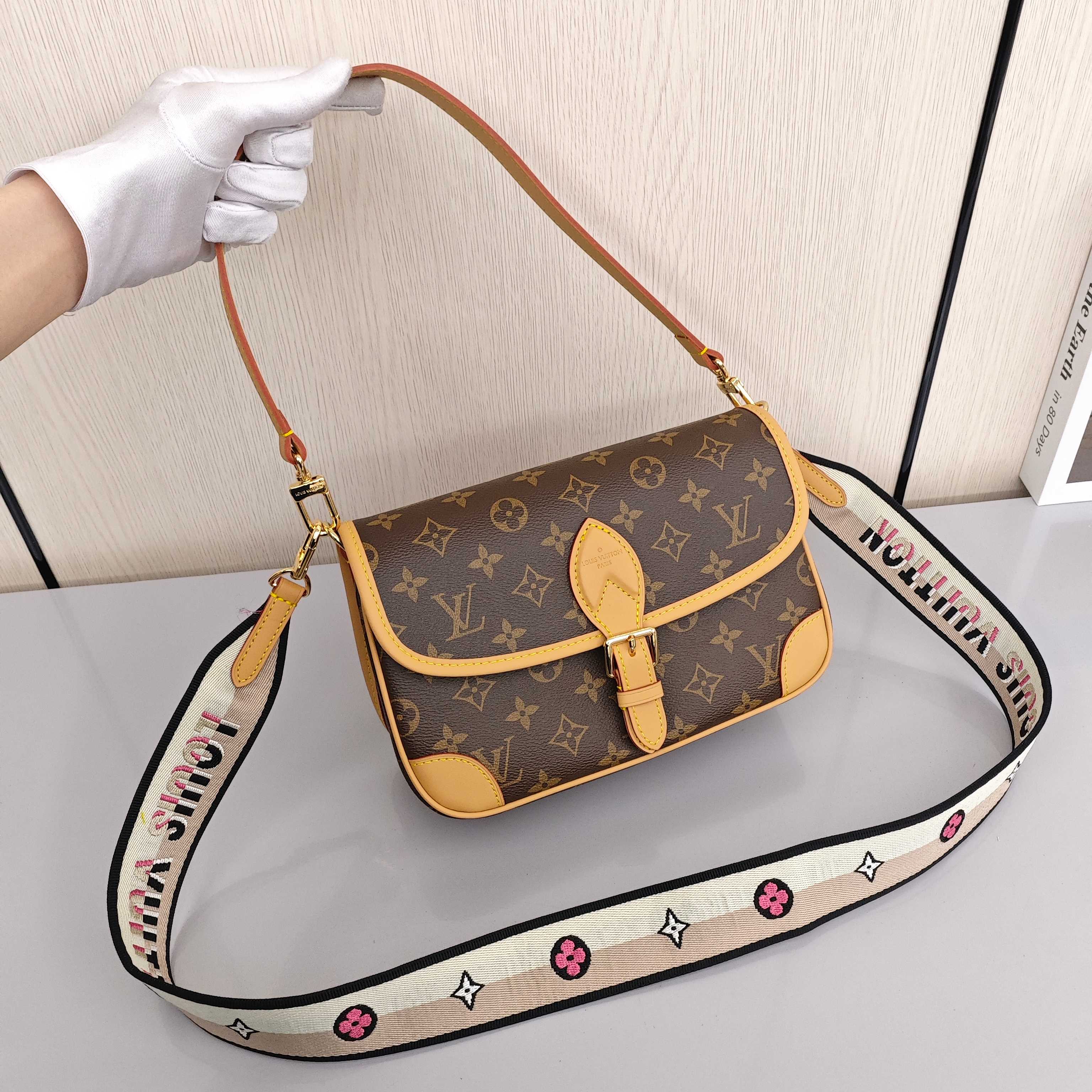 LOUIS VUITTON Diane PM Small - sized Women's Handbag/Shoulder/Crossbody Bag with Monogram Canvas, Brown