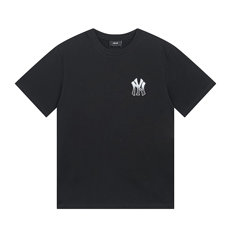 DIOR Short-sleeved Crew-neck T-shirt with Applique Emblem