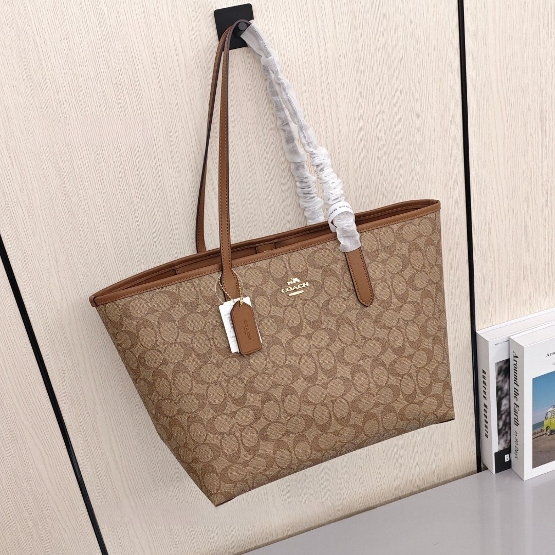 COACH City 33 Tote Bag / Shopping Handbag, Women's Style, Brown
