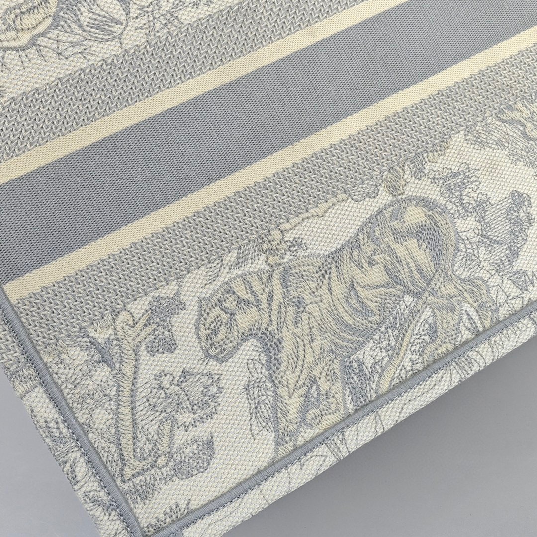 DIOR BookTote, Toile de Jouy Print with Tiger Pattern Embroidery, Tote Bag / Shopping Handbag, Medium Size, Women's Style, Grey