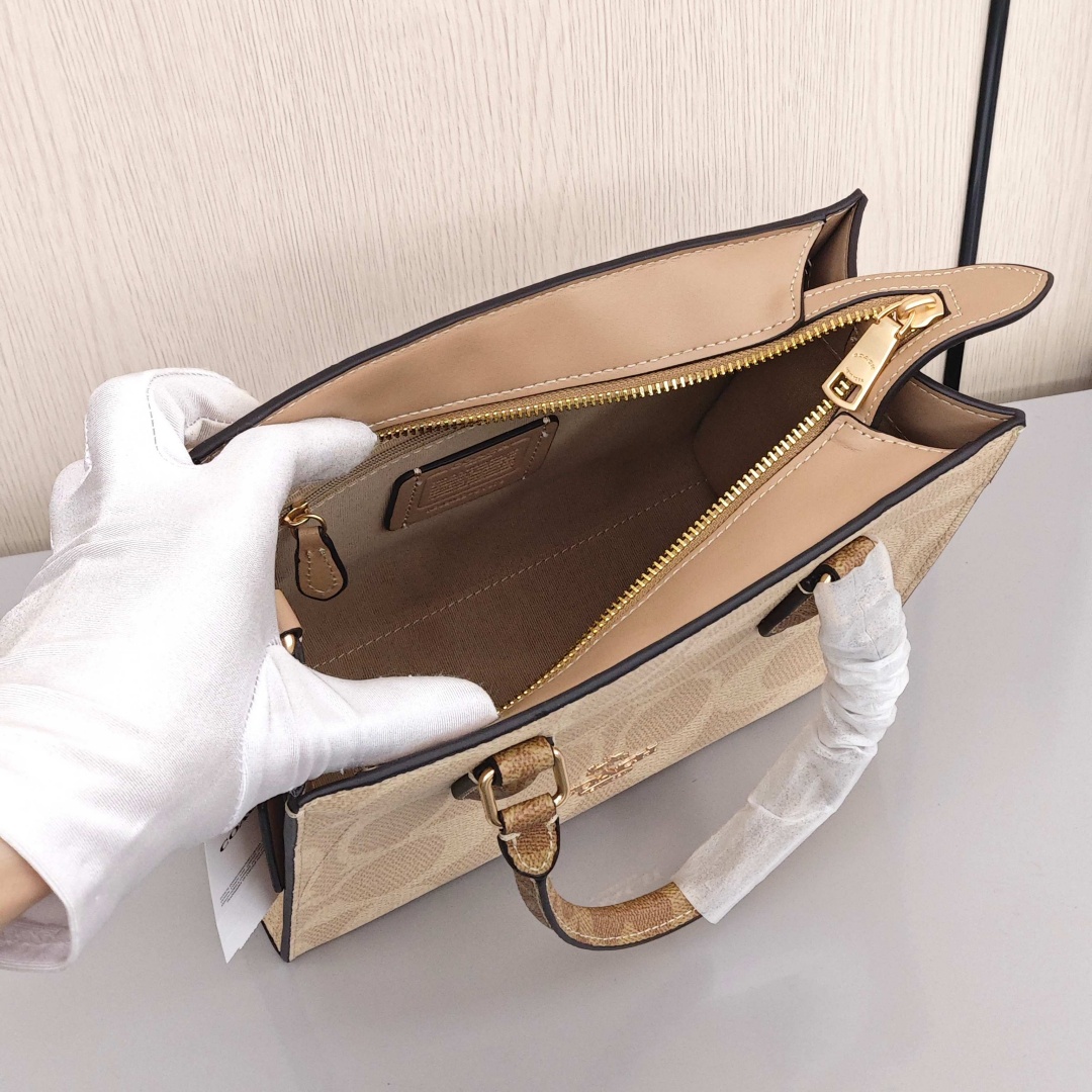 COACH Maggie Tote Bag / Shopping Bag / Shoulder - Crossbody - Handbag, Small Size, Women's Style, Taupe