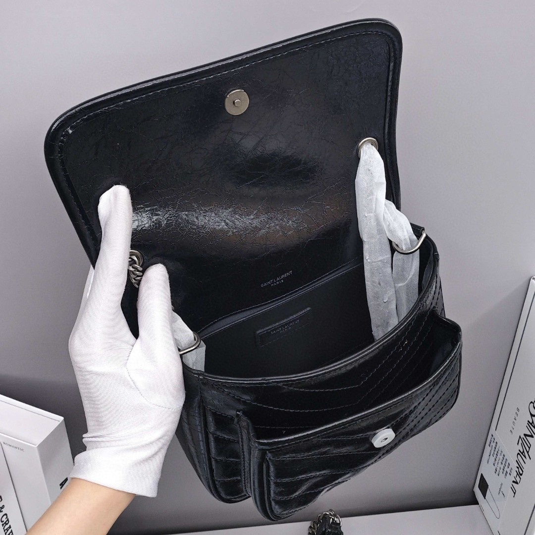 SAINT LAURENT YSL Niki, Retro Pleated with Black Chain and Black Logo, Medium - sized Cowhide Leather Bag, Women's Style, Black