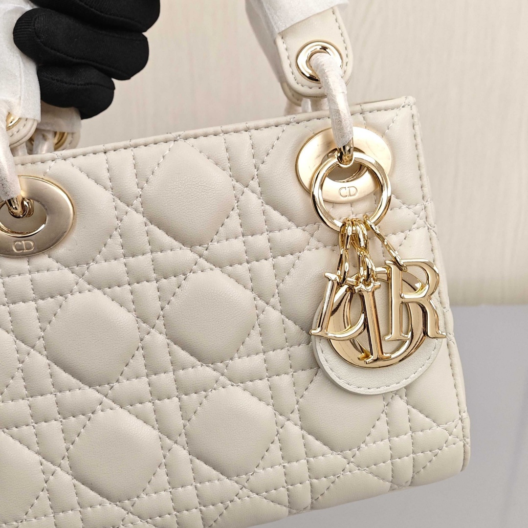 DIOR Lady Dior Metal Chain Three - Compartment Cannage Pattern Lambskin Leather Handheld, Cross - body and Shoulder Bag, Mini Size, Women's Style, Cream - white