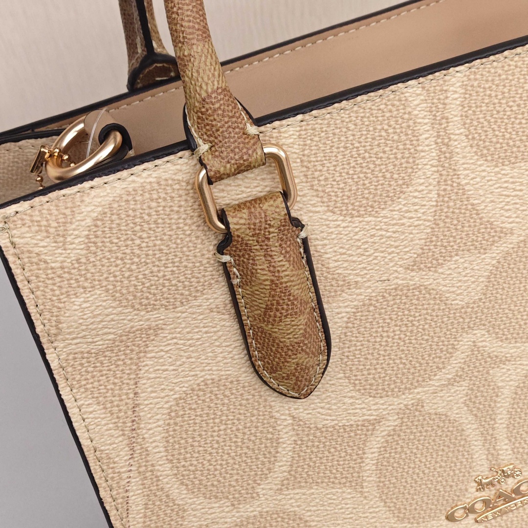 COACH Maggie Tote Bag / Shopping Bag / Shoulder - Crossbody - Handbag, Small Size, Women's Style, Taupe