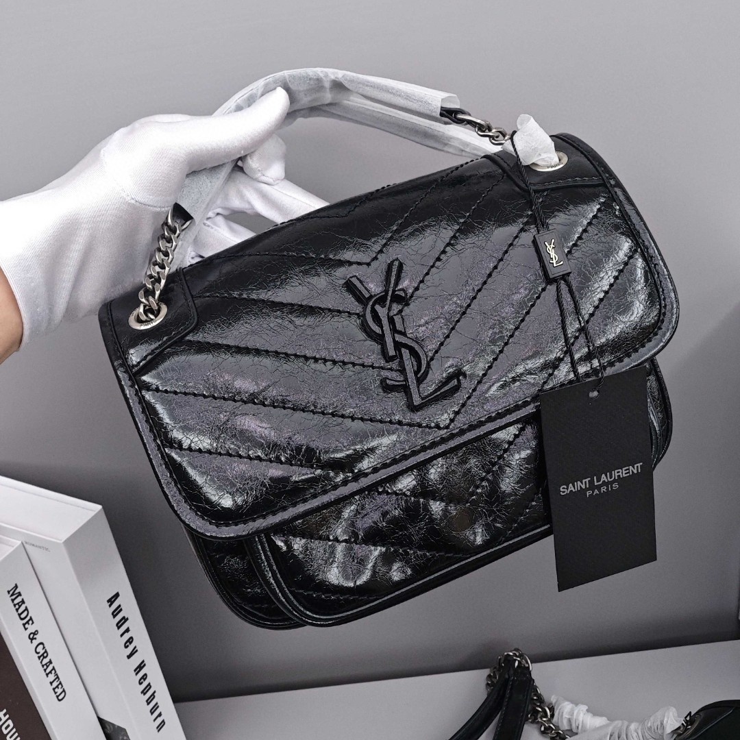 SAINT LAURENT YSL Niki, Retro Pleated with Black Chain and Black Logo, Medium - sized Cowhide Leather Bag, Women's Style, Black