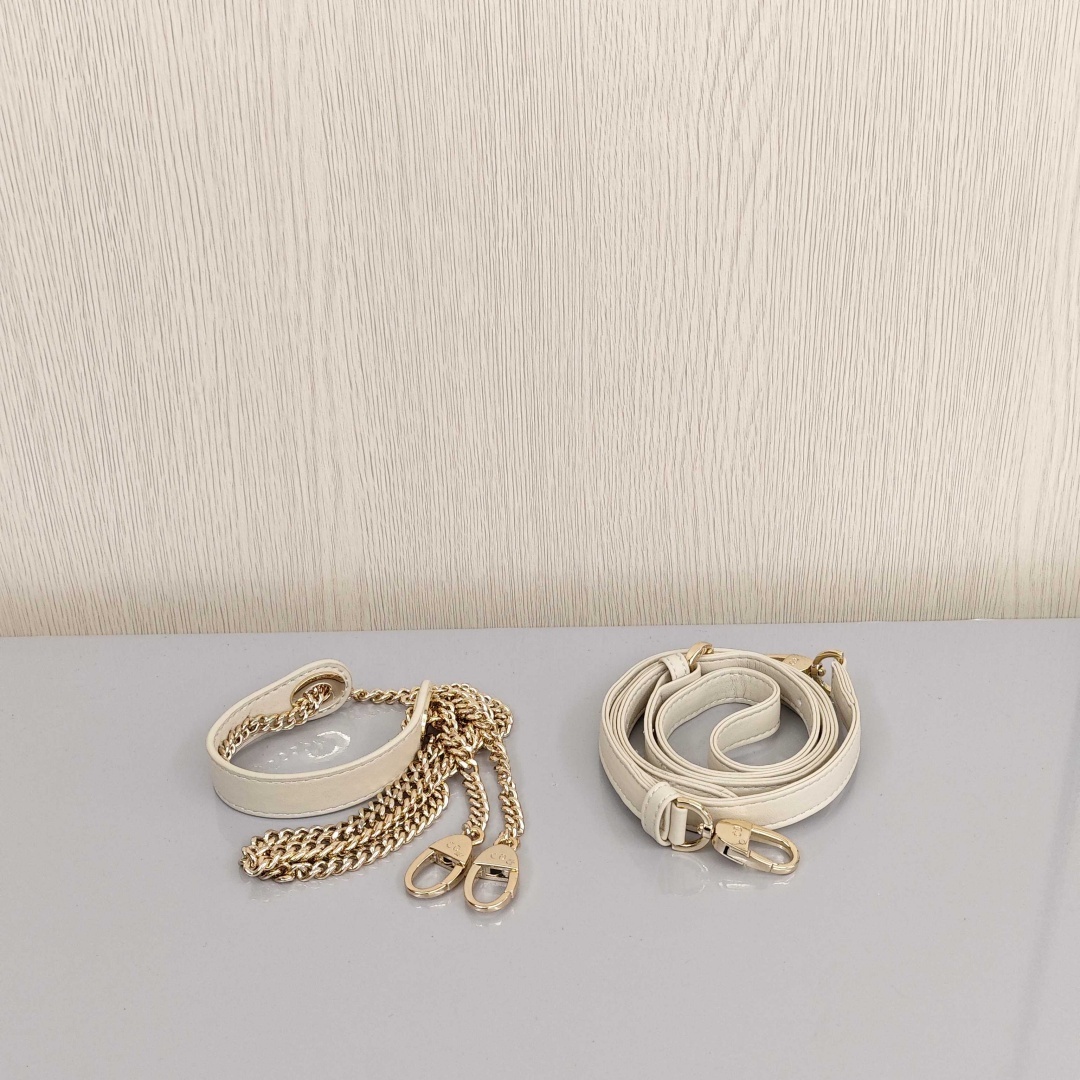 DIOR Lady Dior Metal Chain Three - Compartment Cannage Pattern Lambskin Leather Handheld, Cross - body and Shoulder Bag, Mini Size, Women's Style, Cream - white