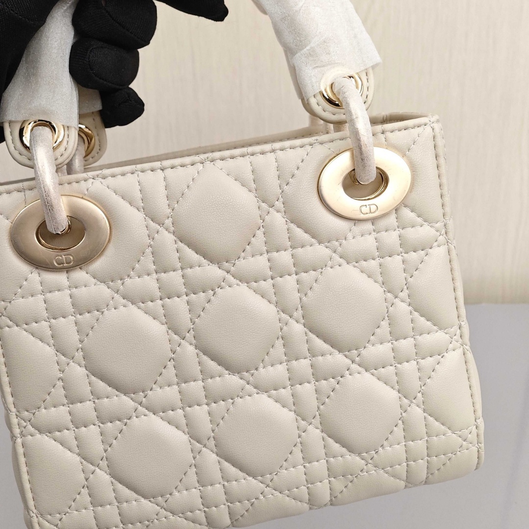 DIOR Lady Dior Metal Chain Three - Compartment Cannage Pattern Lambskin Leather Handheld, Cross - body and Shoulder Bag, Mini Size, Women's Style, Cream - white