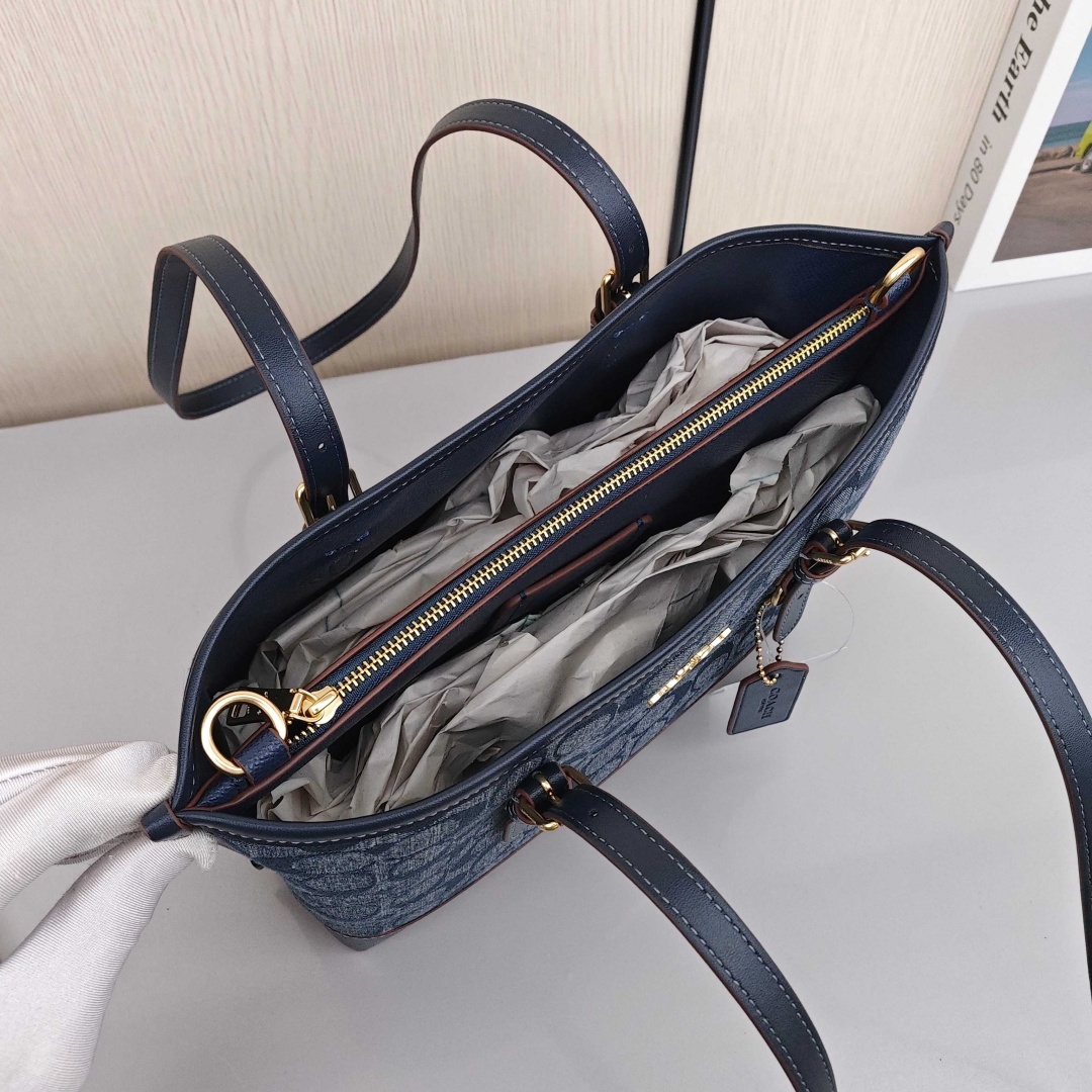 COACH Mollie 25 Classic Monogram Jacquard Chambray Bag with Zipper Closure, Handbag / Shoulder Bag / Crossbody Bag, Medium Size, Women's Style