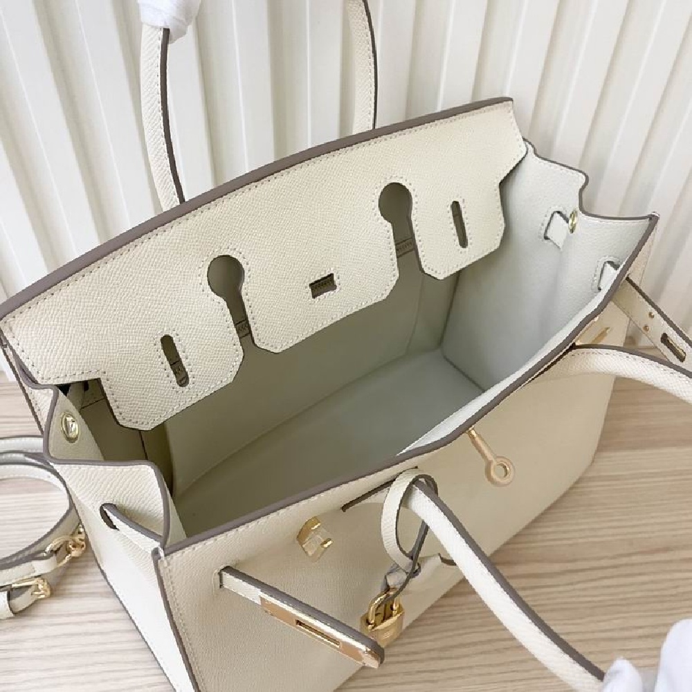 HERMES Birkin 30 with gold buckle, made of Togo leather, in Mushroom White color