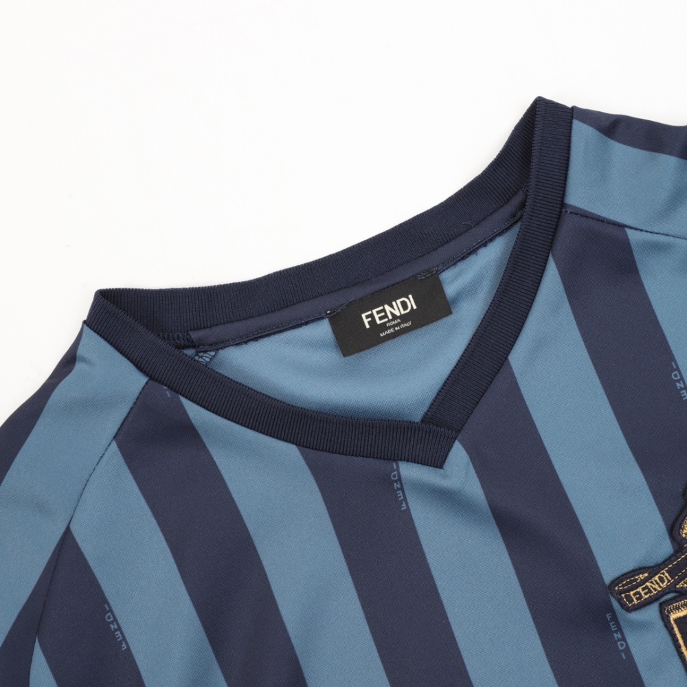FENDI FD Club Badge Striped V - neck Short - Sleeve T - shirt