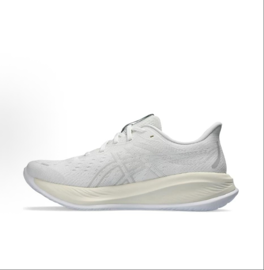 Asics Gel-Cumulus 26 versatile shock-absorbing low-top running shoes for men and women in white
