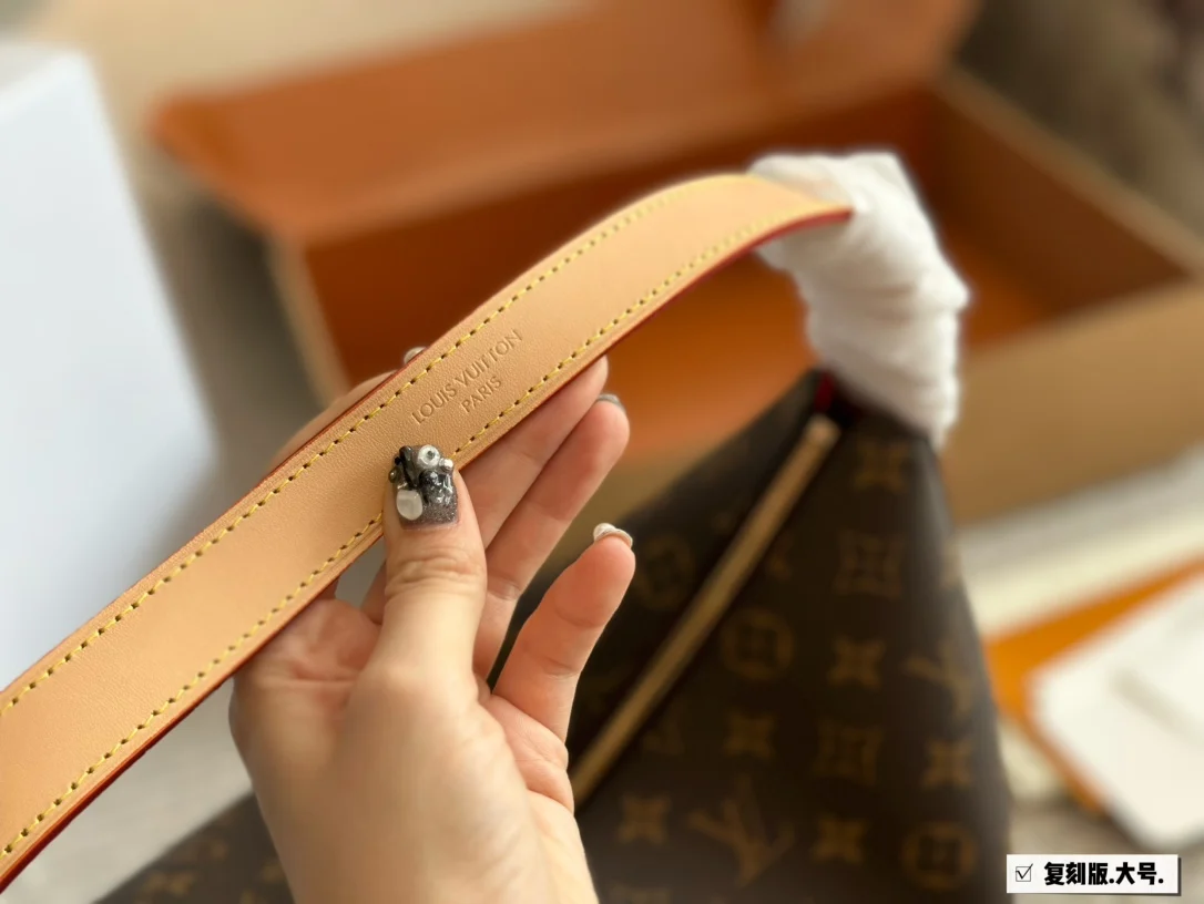 Louis Vuitton Slouchy MM Shoulder Bag Handbag