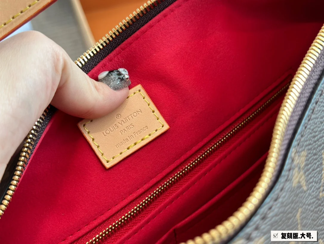 Louis Vuitton Slouchy MM Shoulder Bag Handbag