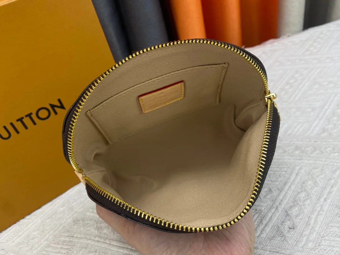 【Flash Sale】Louis Vuitton LV Cosmetics Bag Pouch Toiletry Bag Leather Handbag