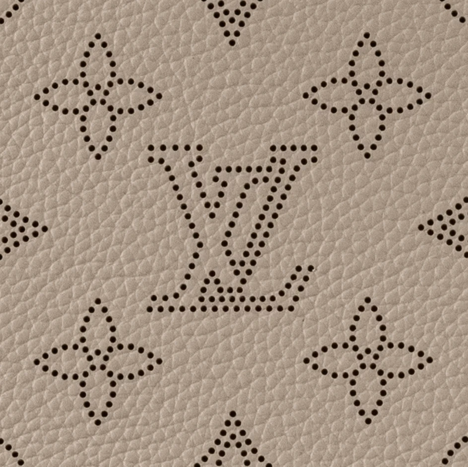 If you purchase the goods, we will give you one as a gift.