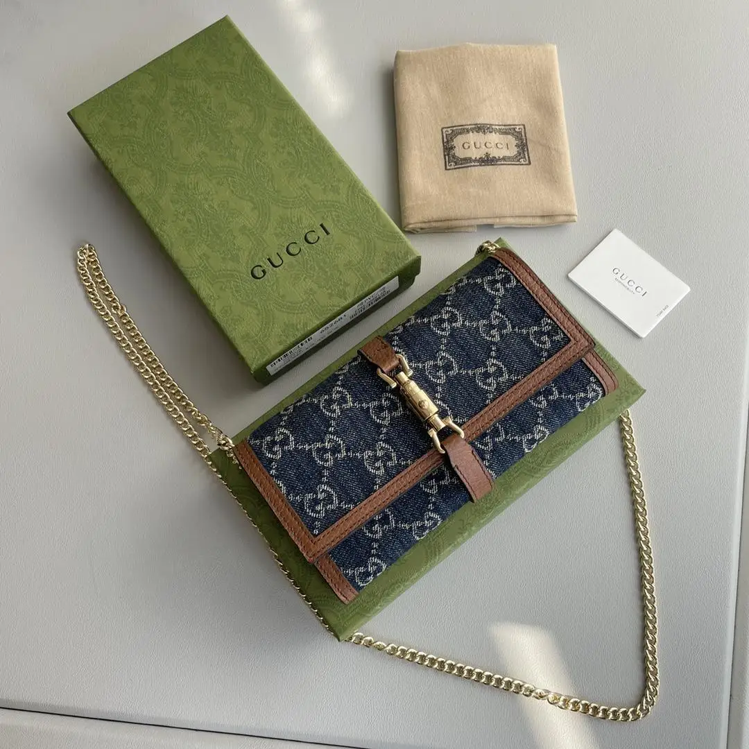 Gucci Jackie 1961 Chain Wallet