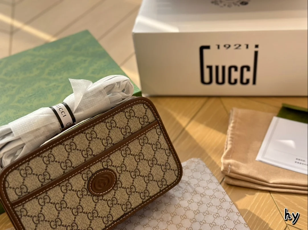 Gucci Camera Shoulder Bag