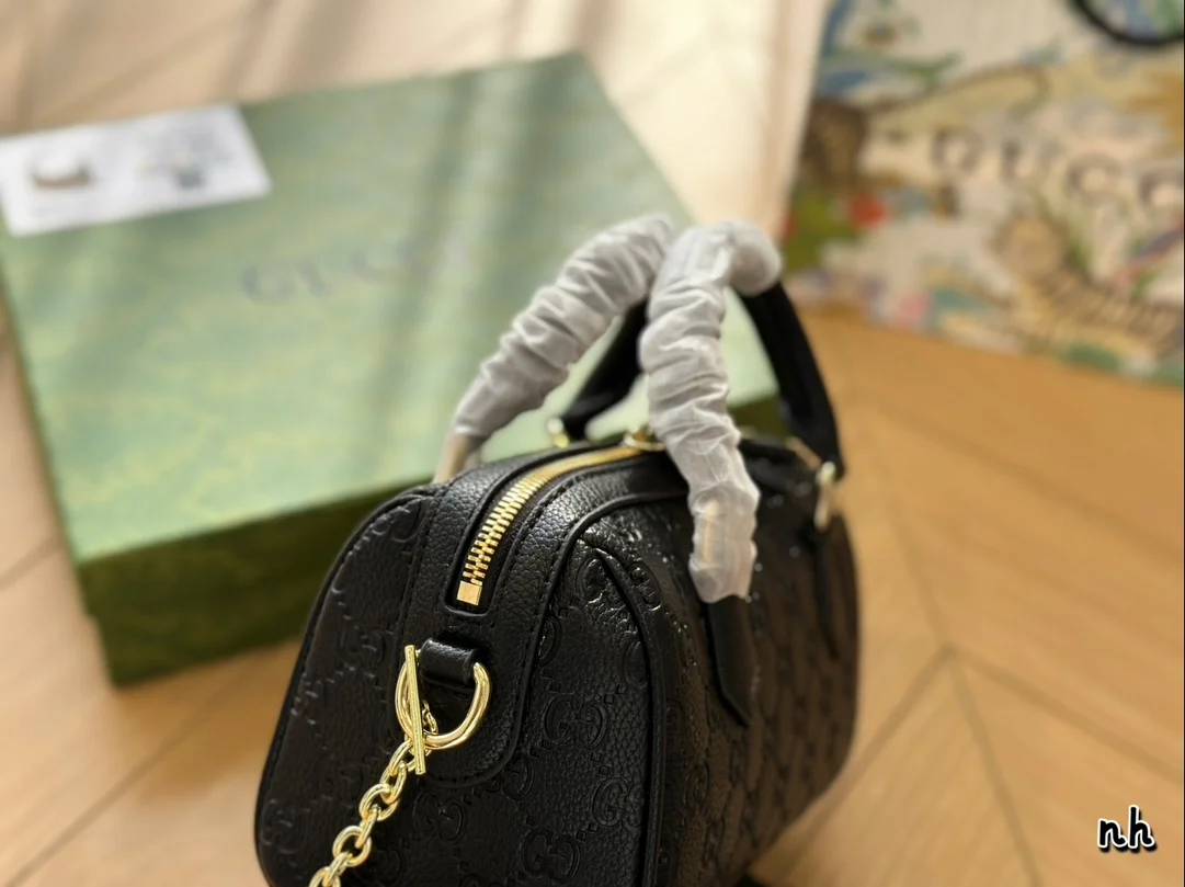 Gucci Speedy Boston Shoulder Bag