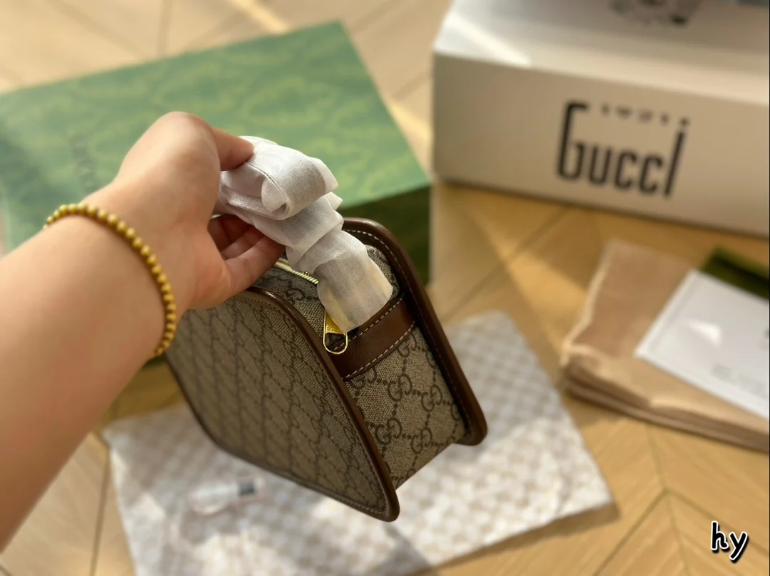 Gucci Camera Shoulder Bag