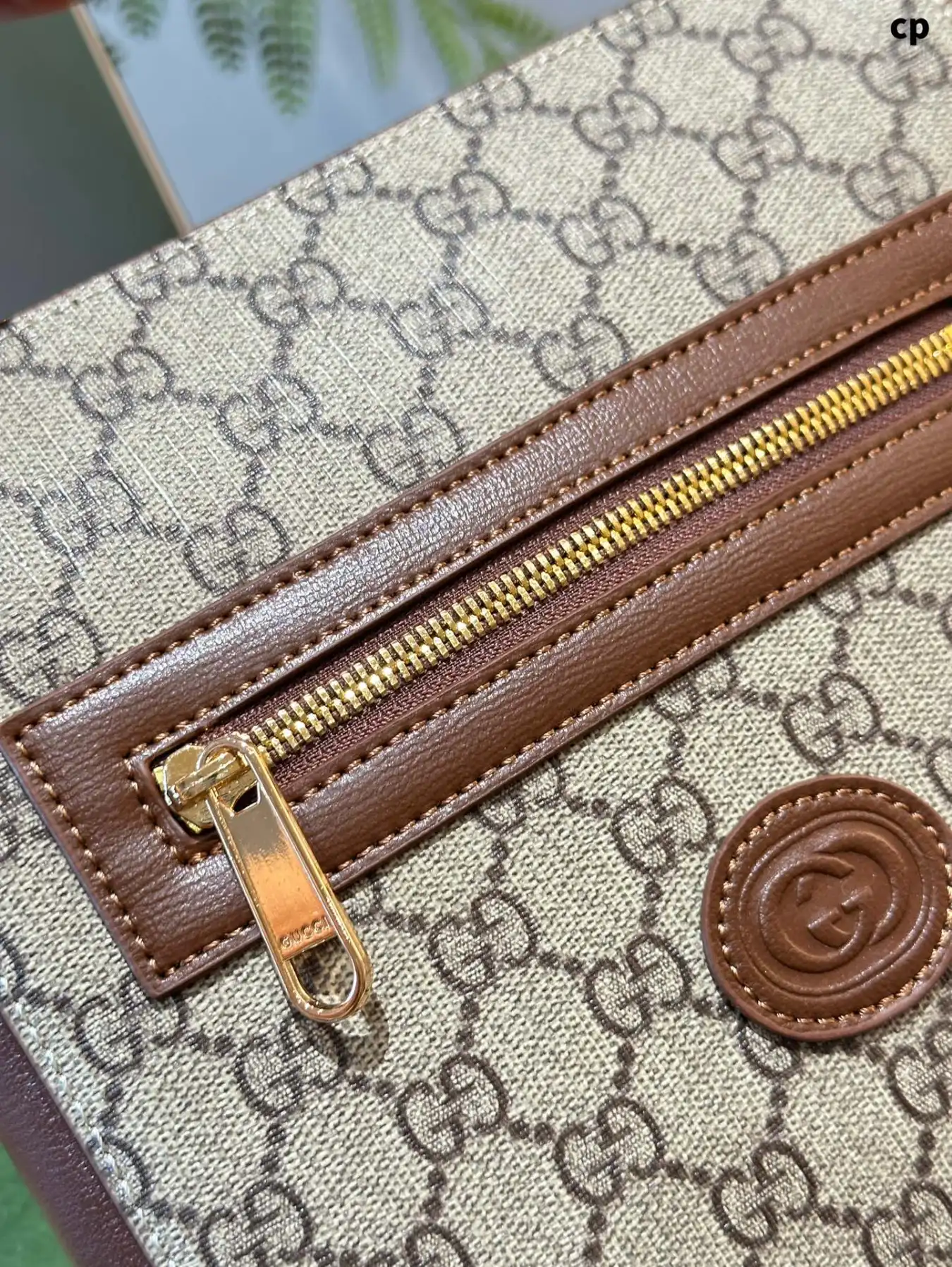 Gucci Messenger Bag