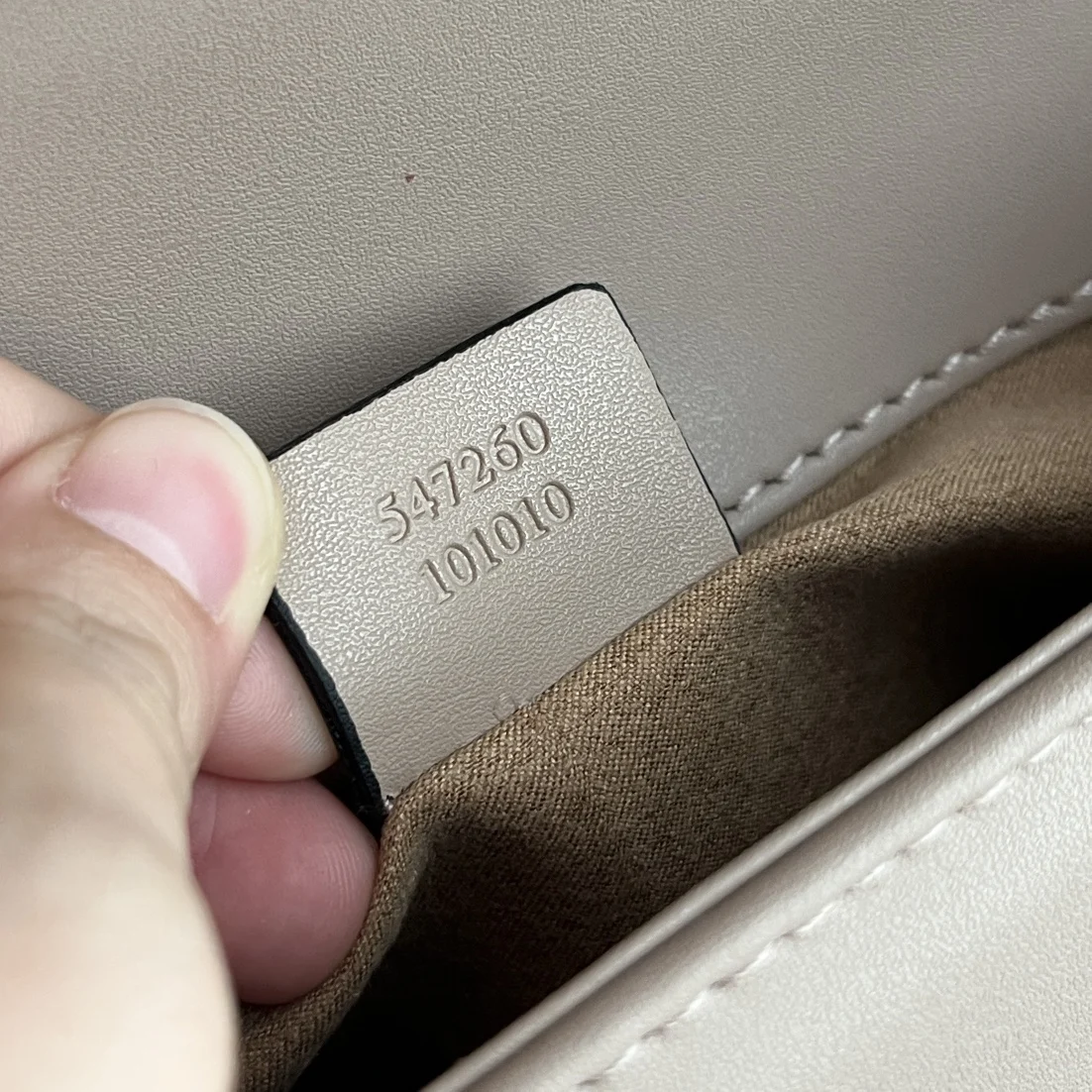 Gucci Marmont mini messenger bag, style: 547260 1