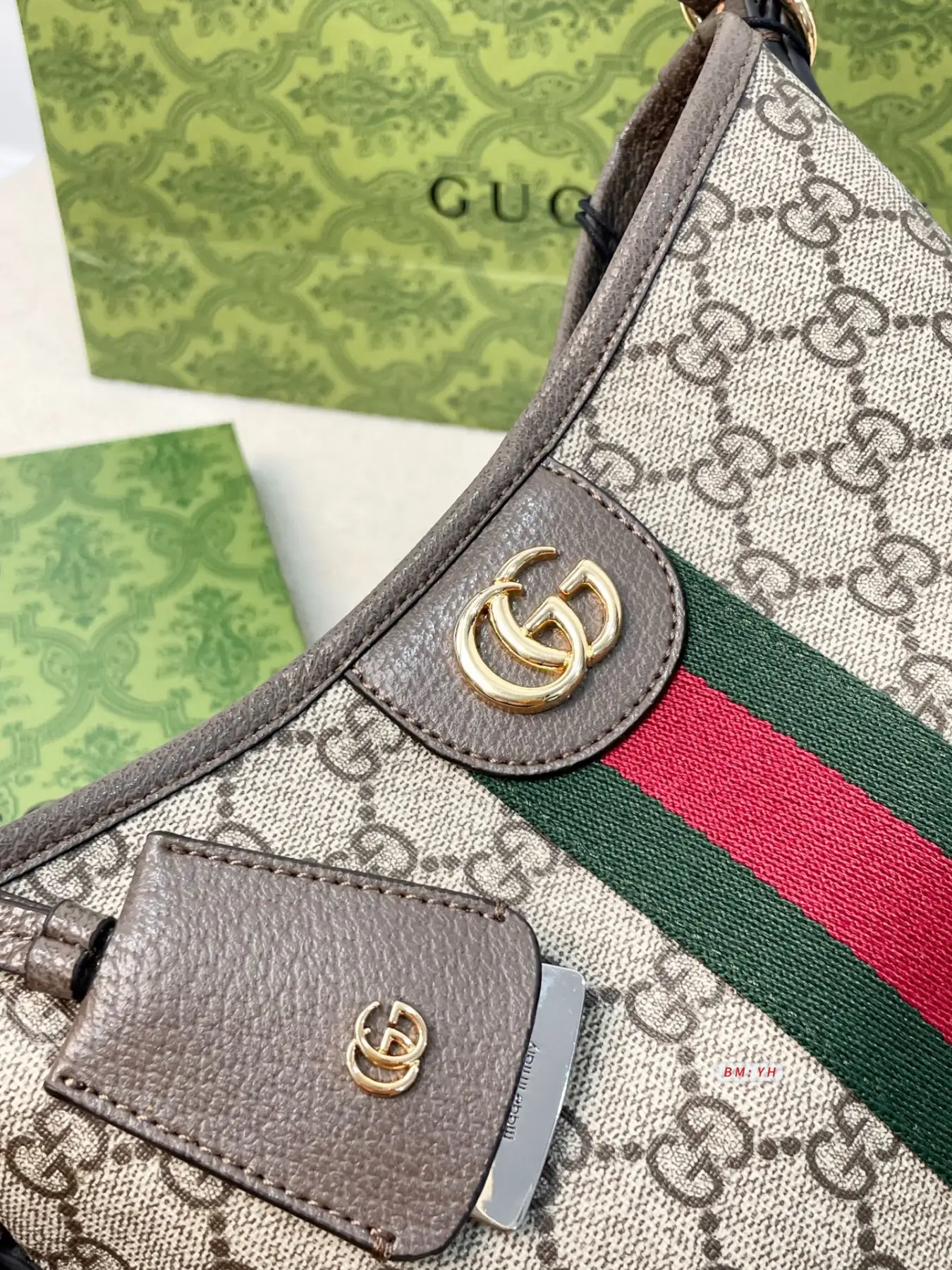 GUCCI Ophidia Bucket Crossbody Bag