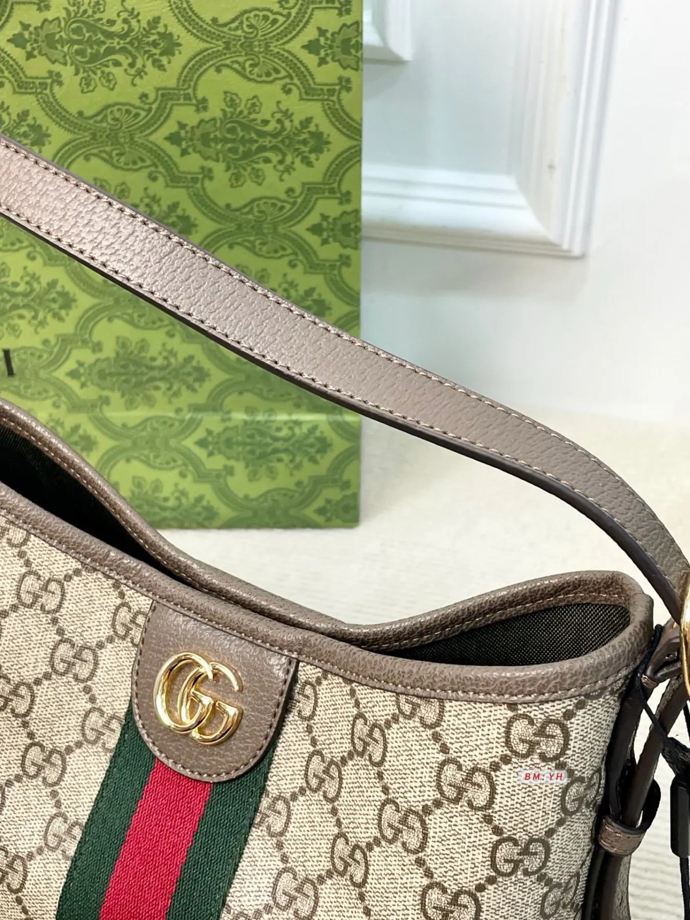 GUCCI Ophidia Bucket Crossbody Bag