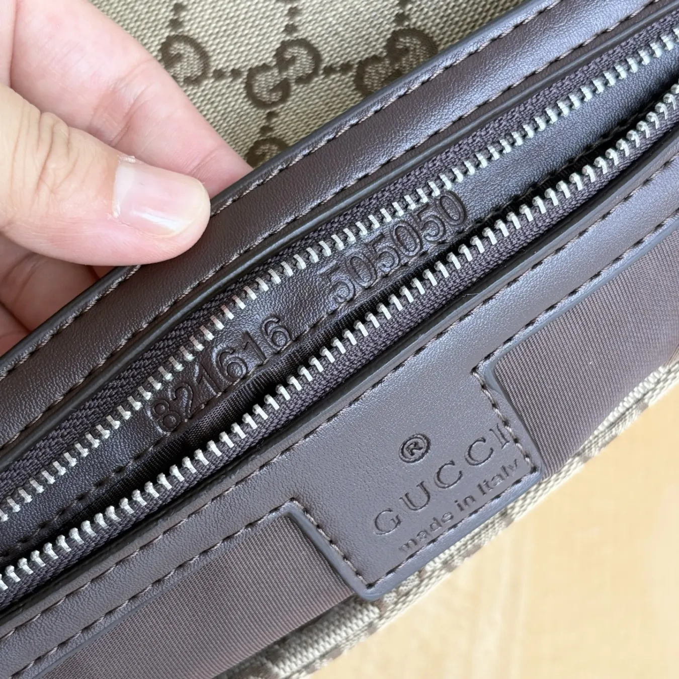 New canvas bag from the Gucci Style: 821616