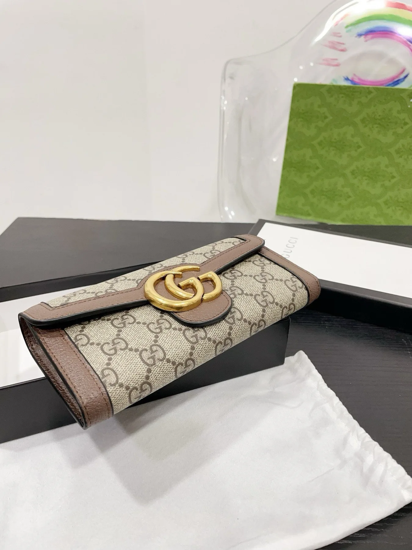 Gucci Wallet Style: 210
