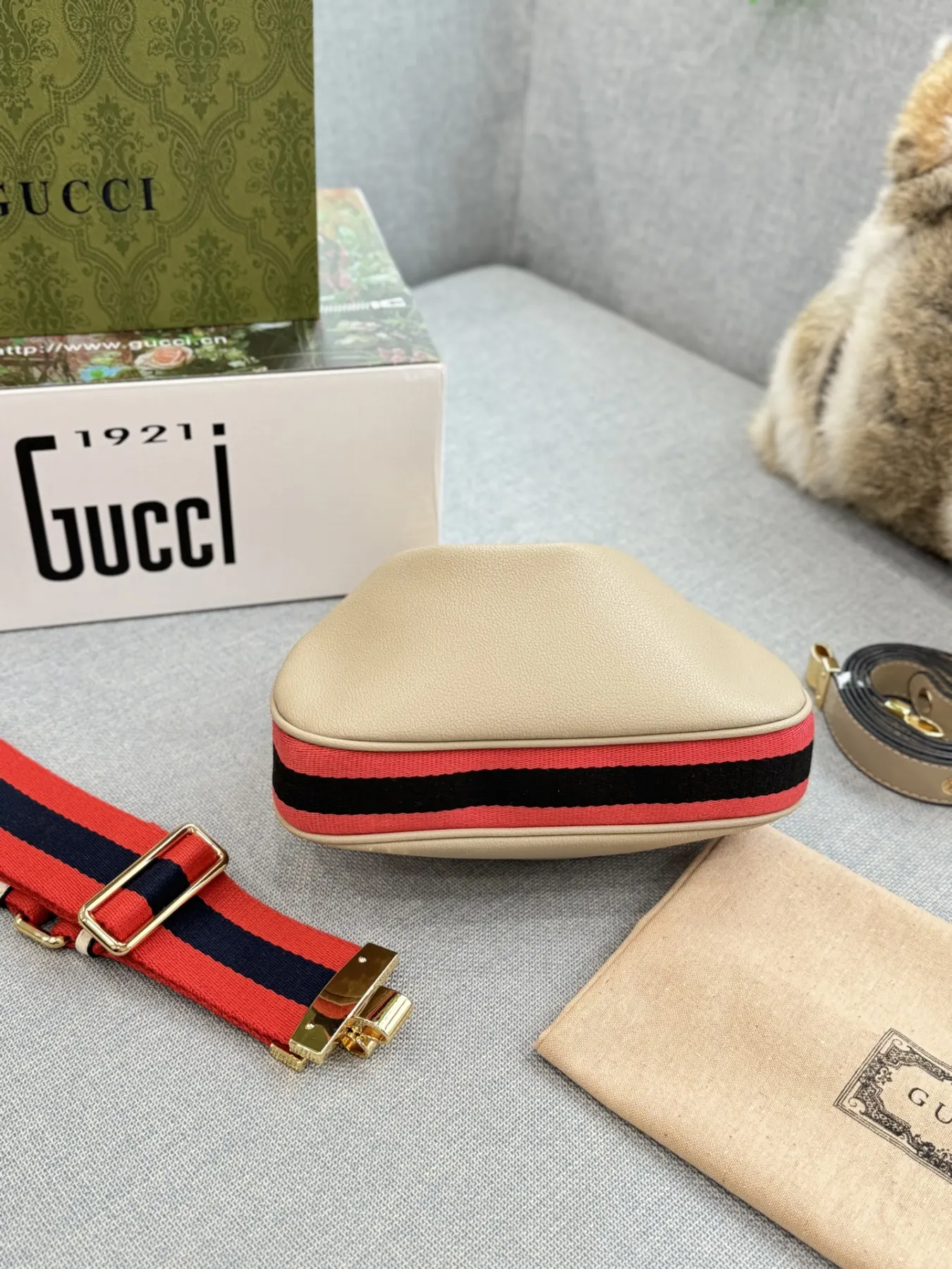 GUCCI Biscuit Bag Attachment 270