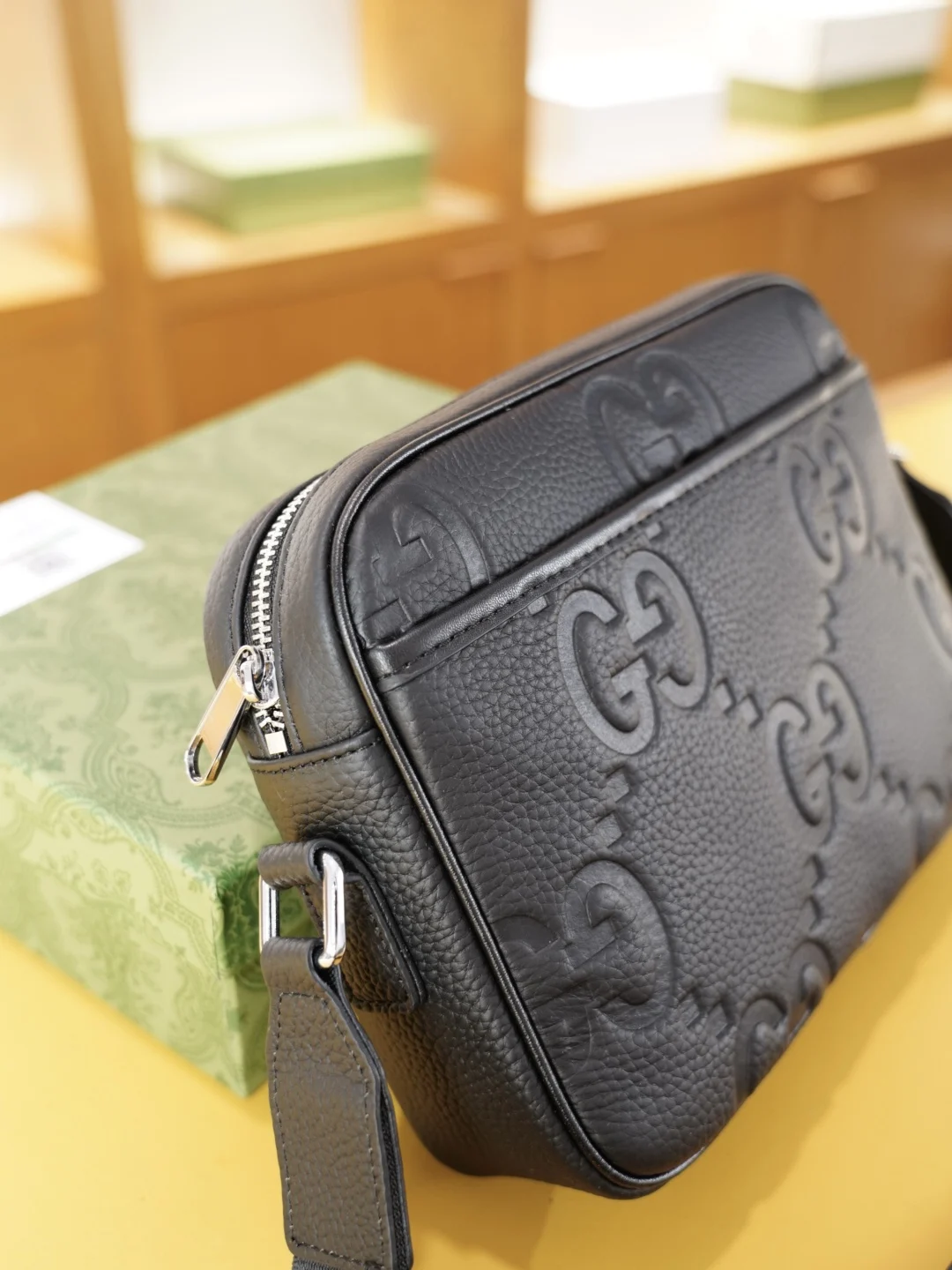 GUCCI Crossbody Shoulder Bag