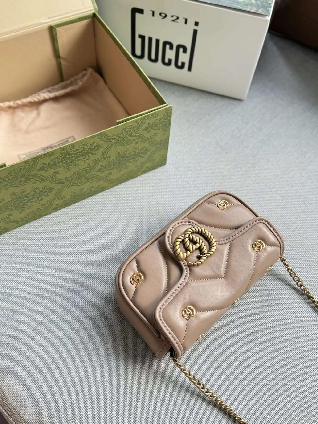 GUCCI Marmont Crossbody Shoulder Bag